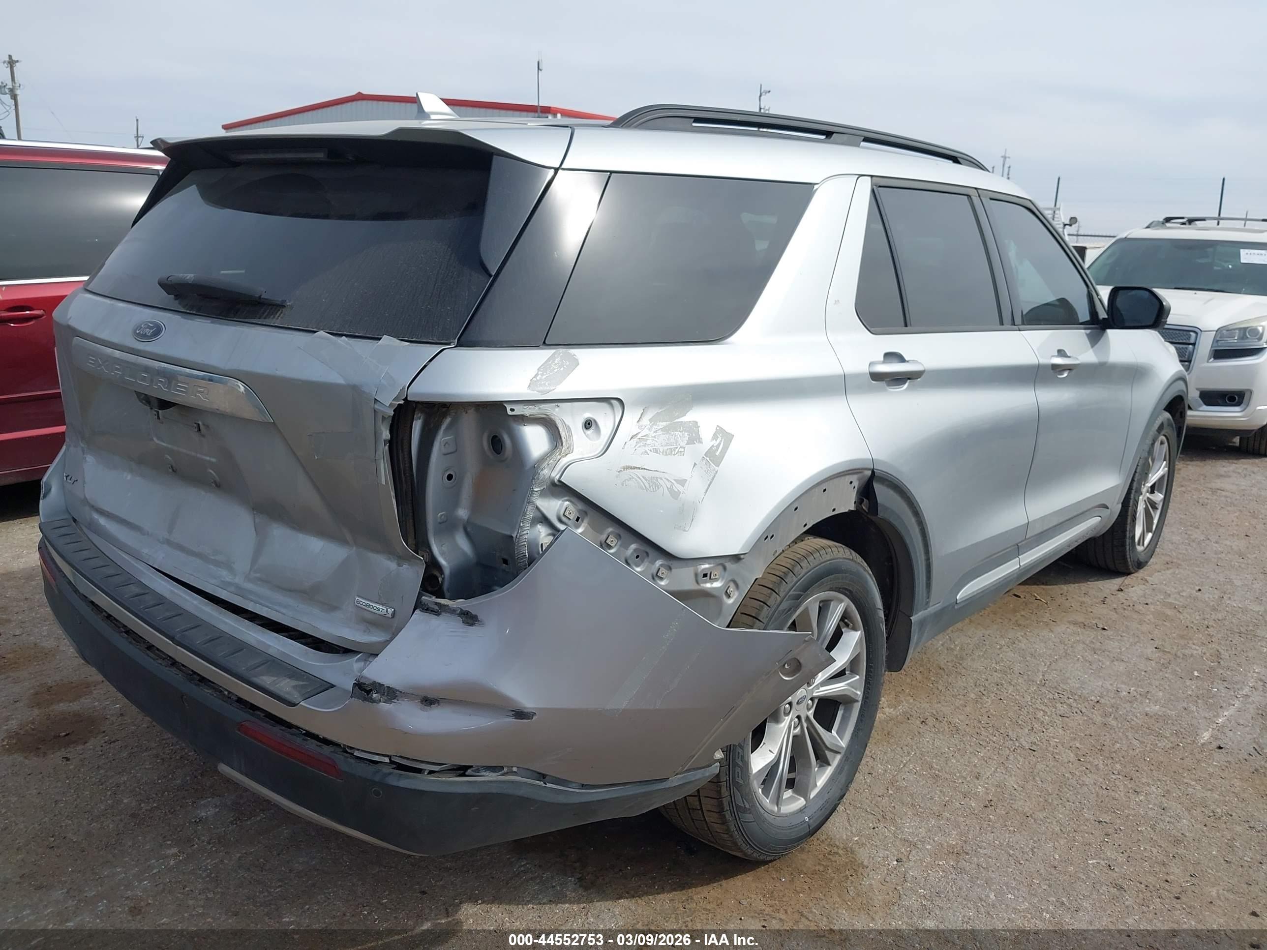 FORD EXPLORER image 4