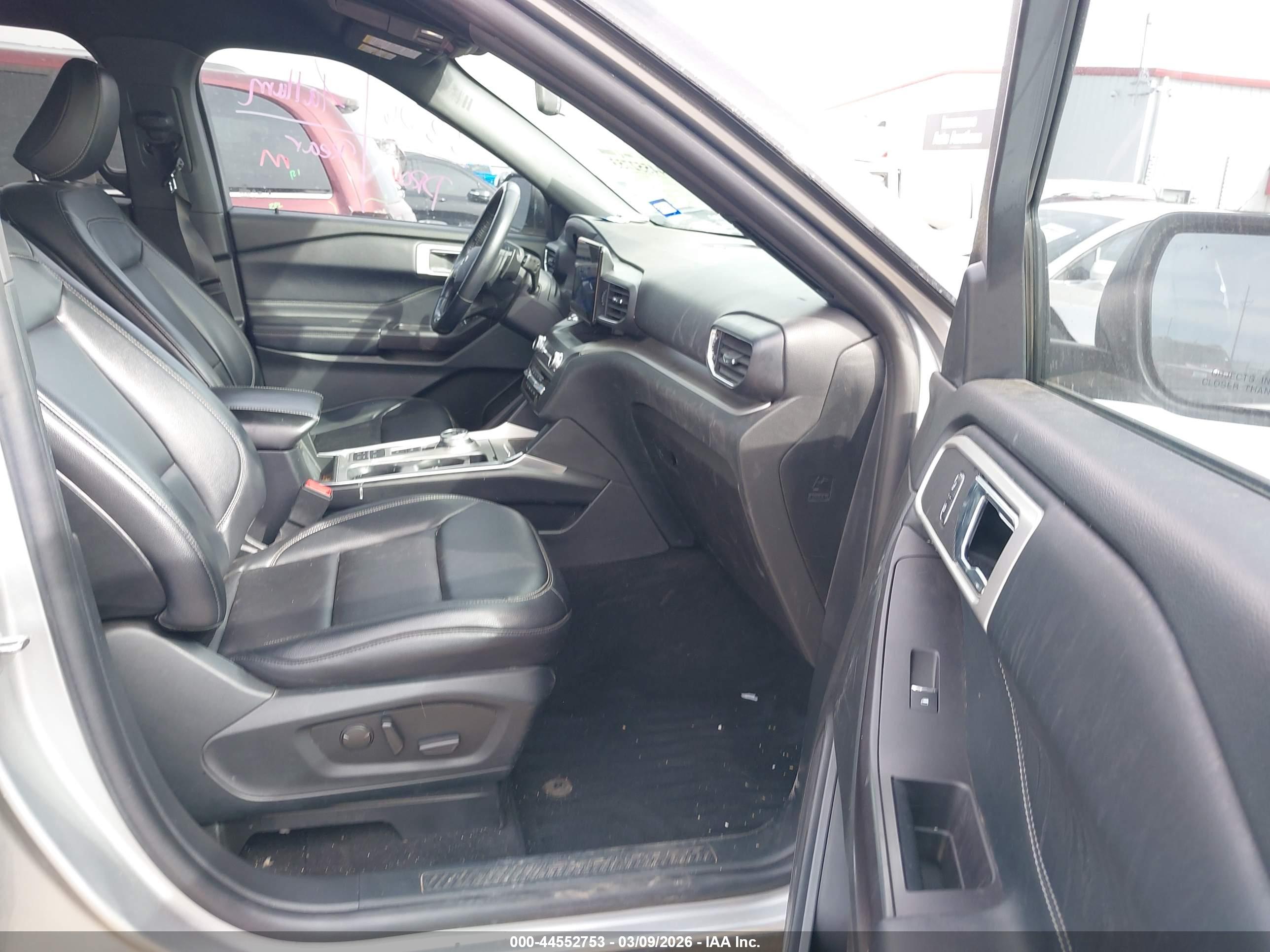 FORD EXPLORER image 5