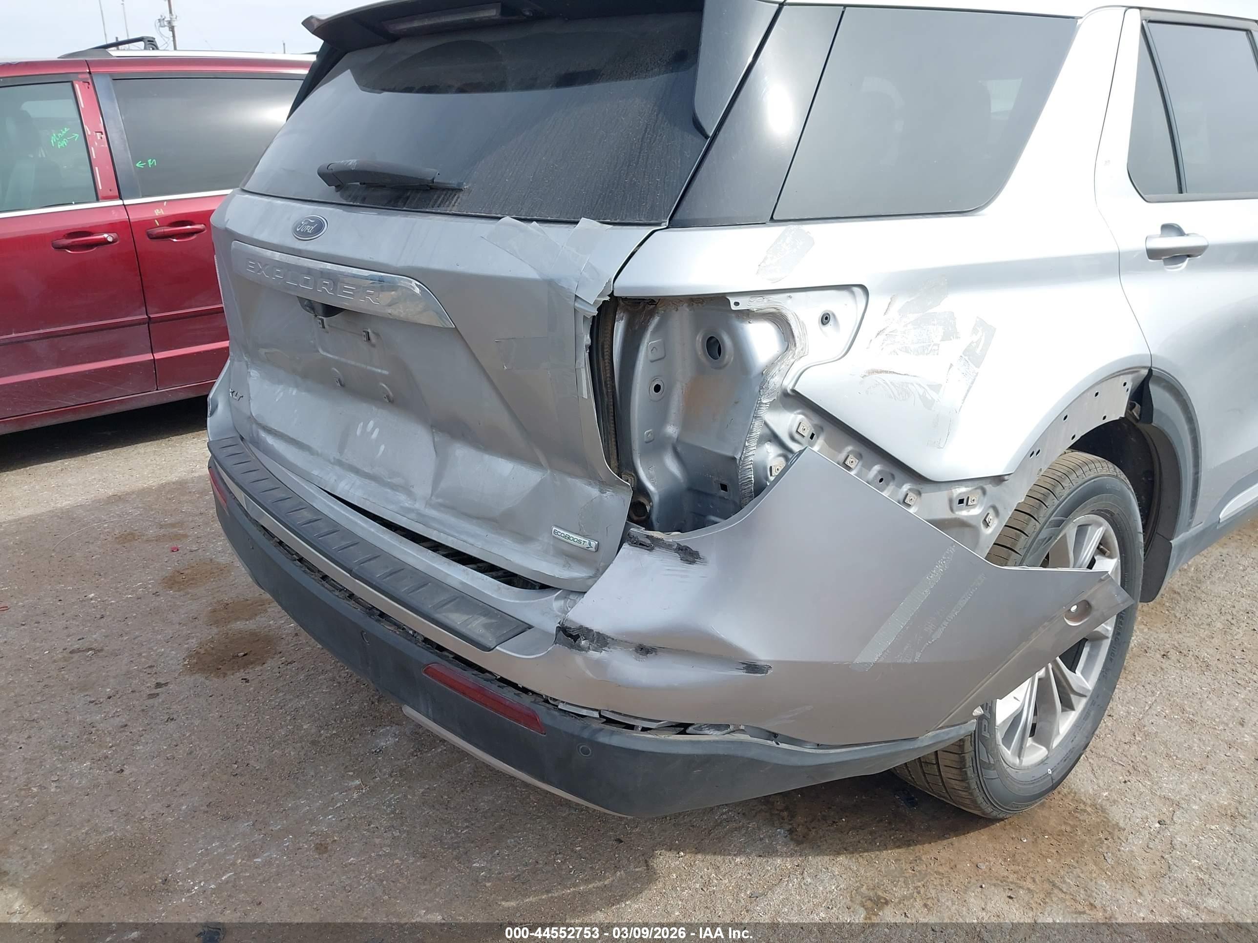 FORD EXPLORER image 6