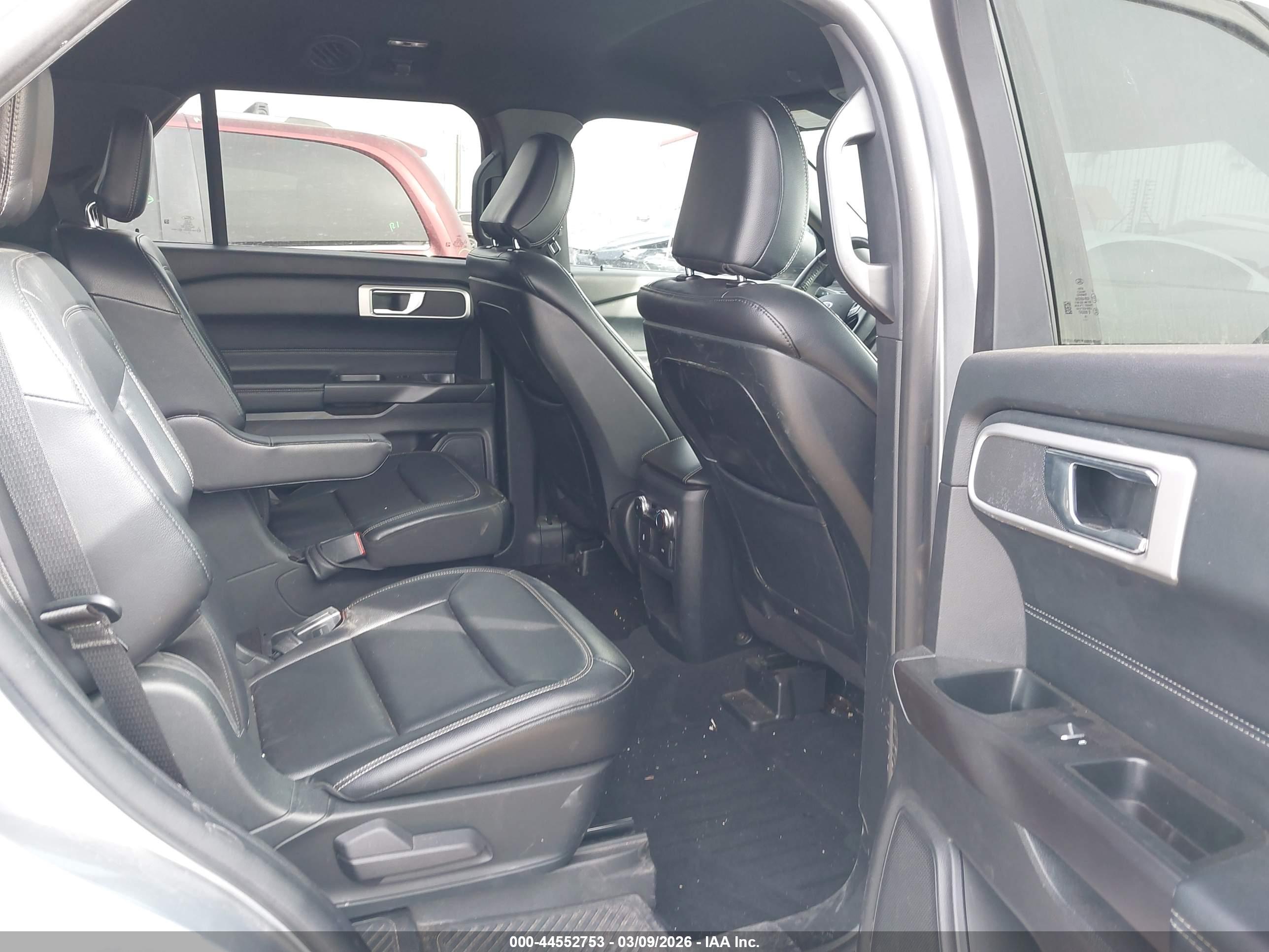 FORD EXPLORER image 8