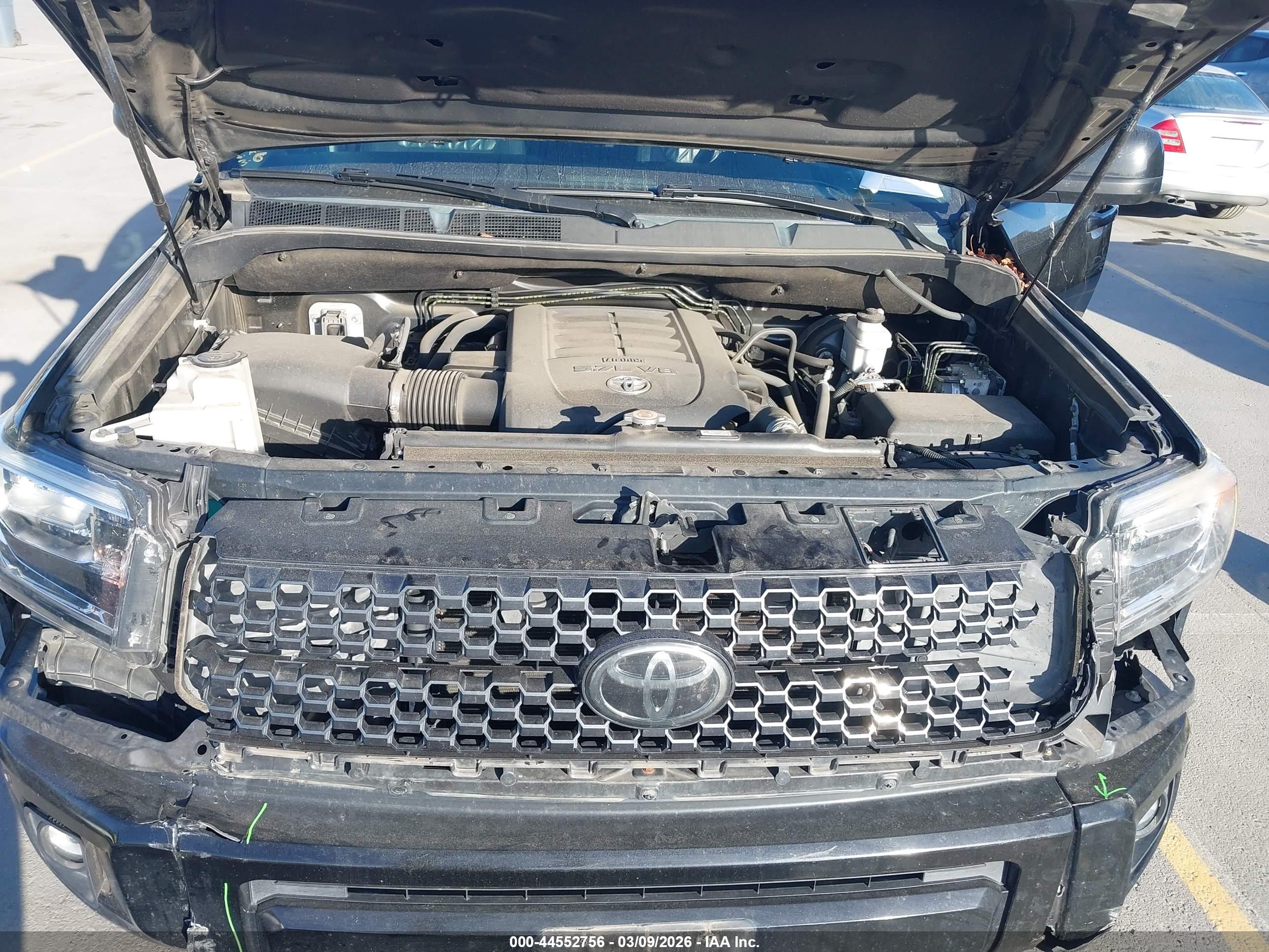 TOYOTA TUNDRA image 10