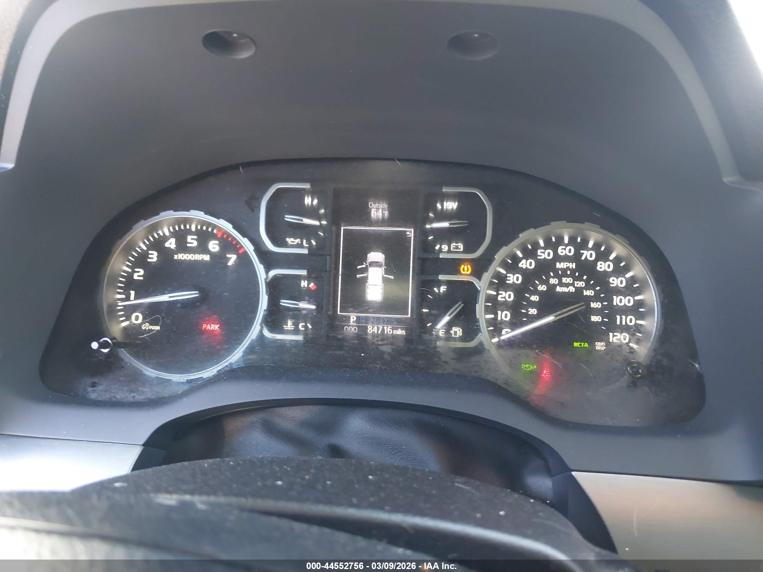TOYOTA TUNDRA image 7