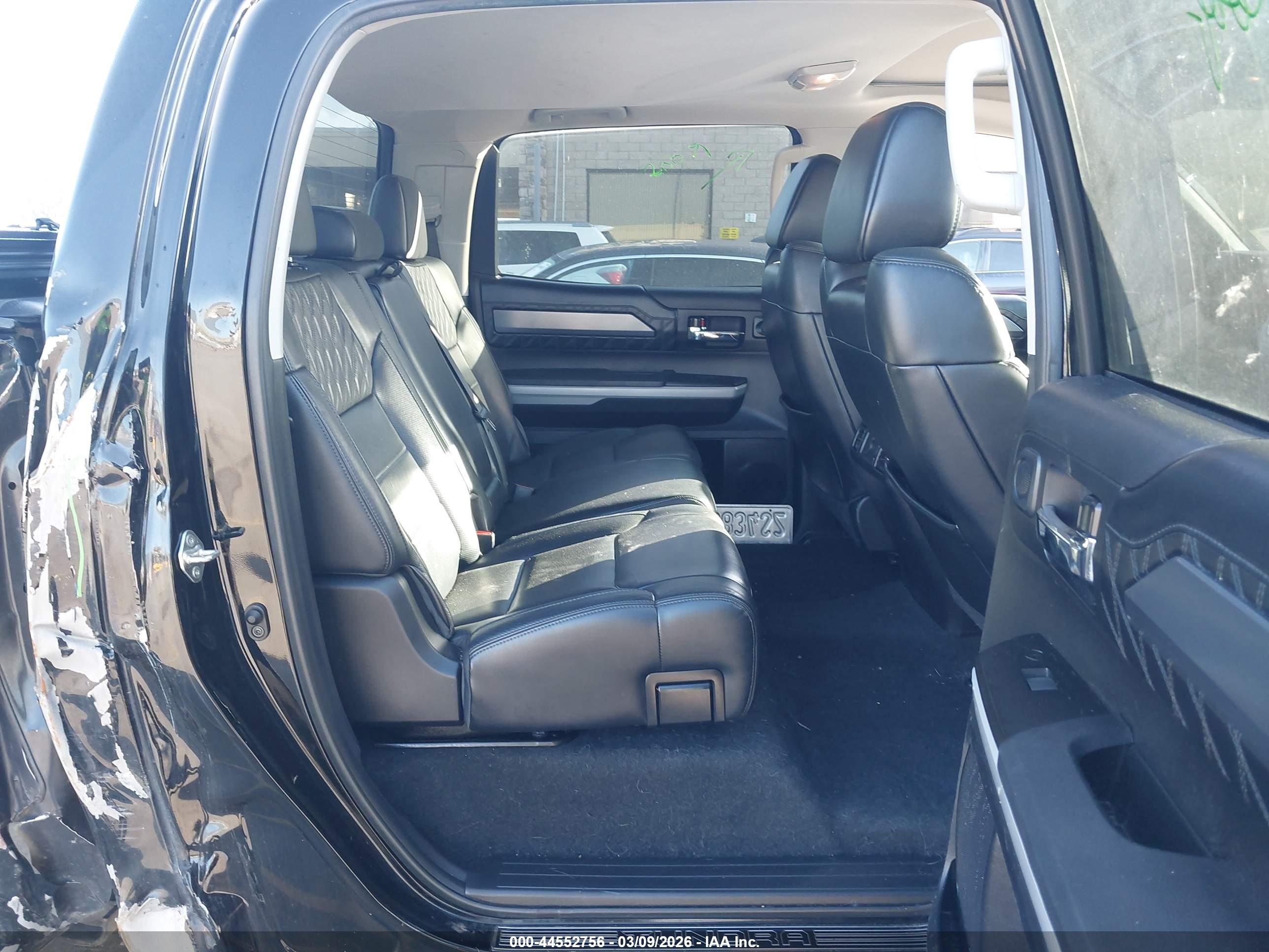 TOYOTA TUNDRA image 8