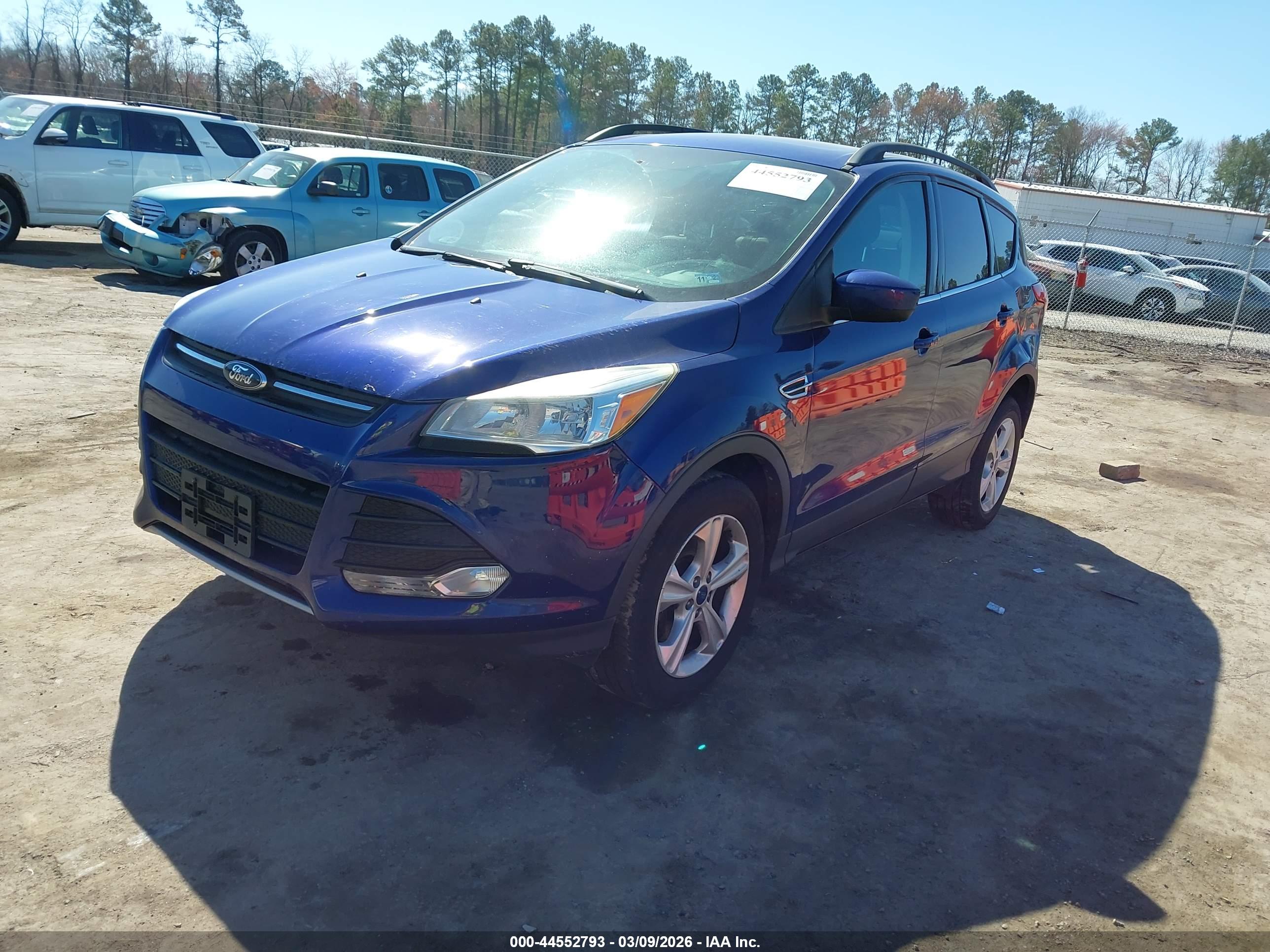 FORD ESCAPE image 2