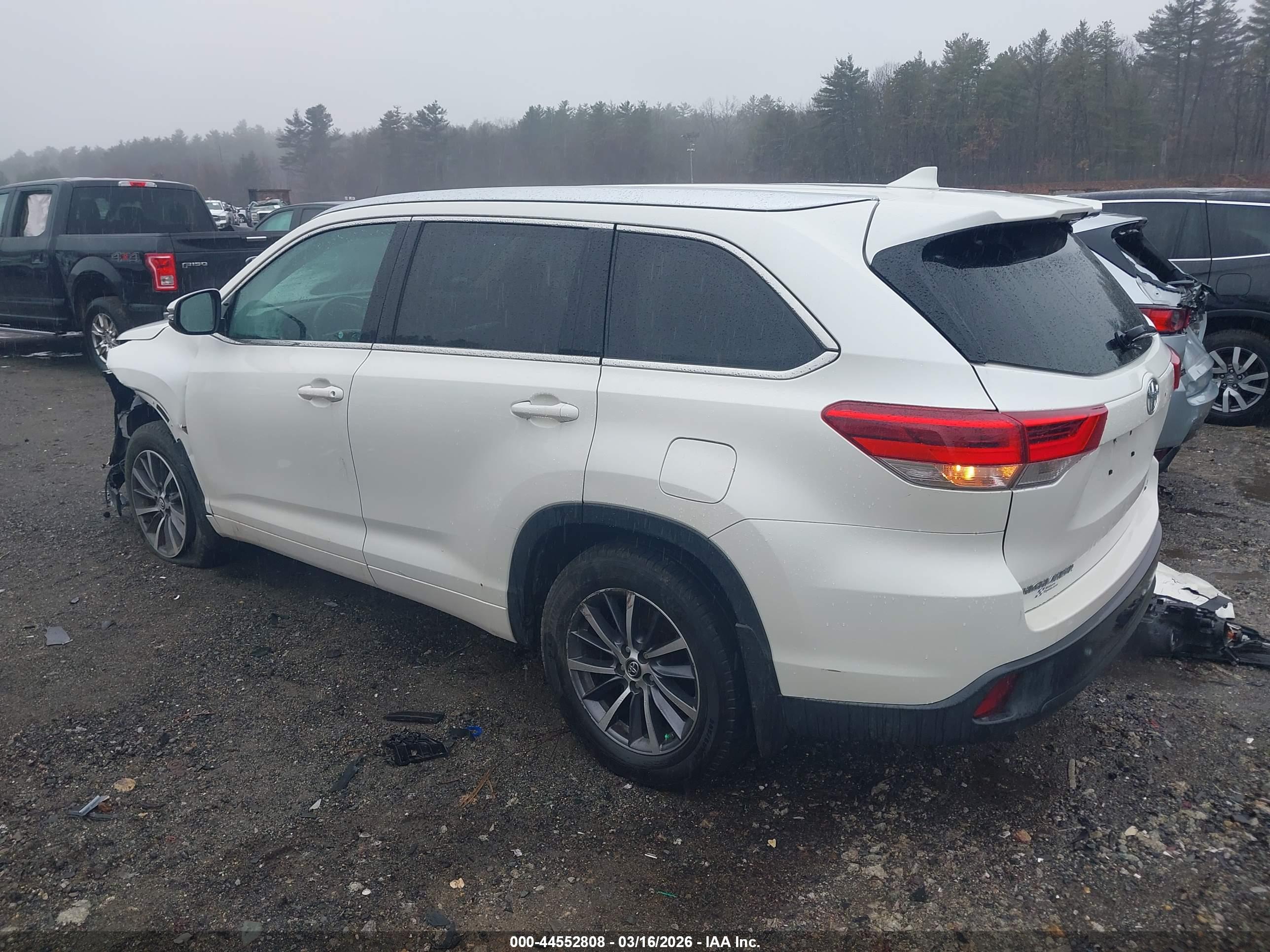 TOYOTA HIGHLANDER image 3