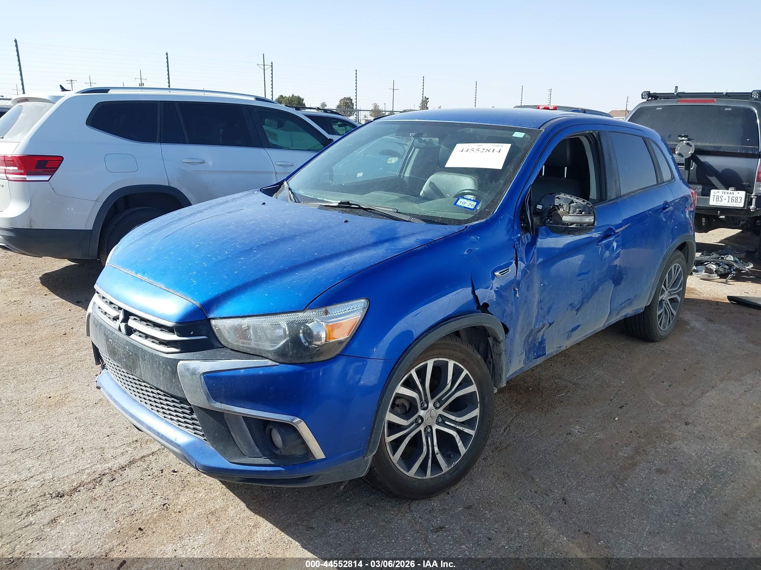 MITSUBISHI OUTLANDER image 2