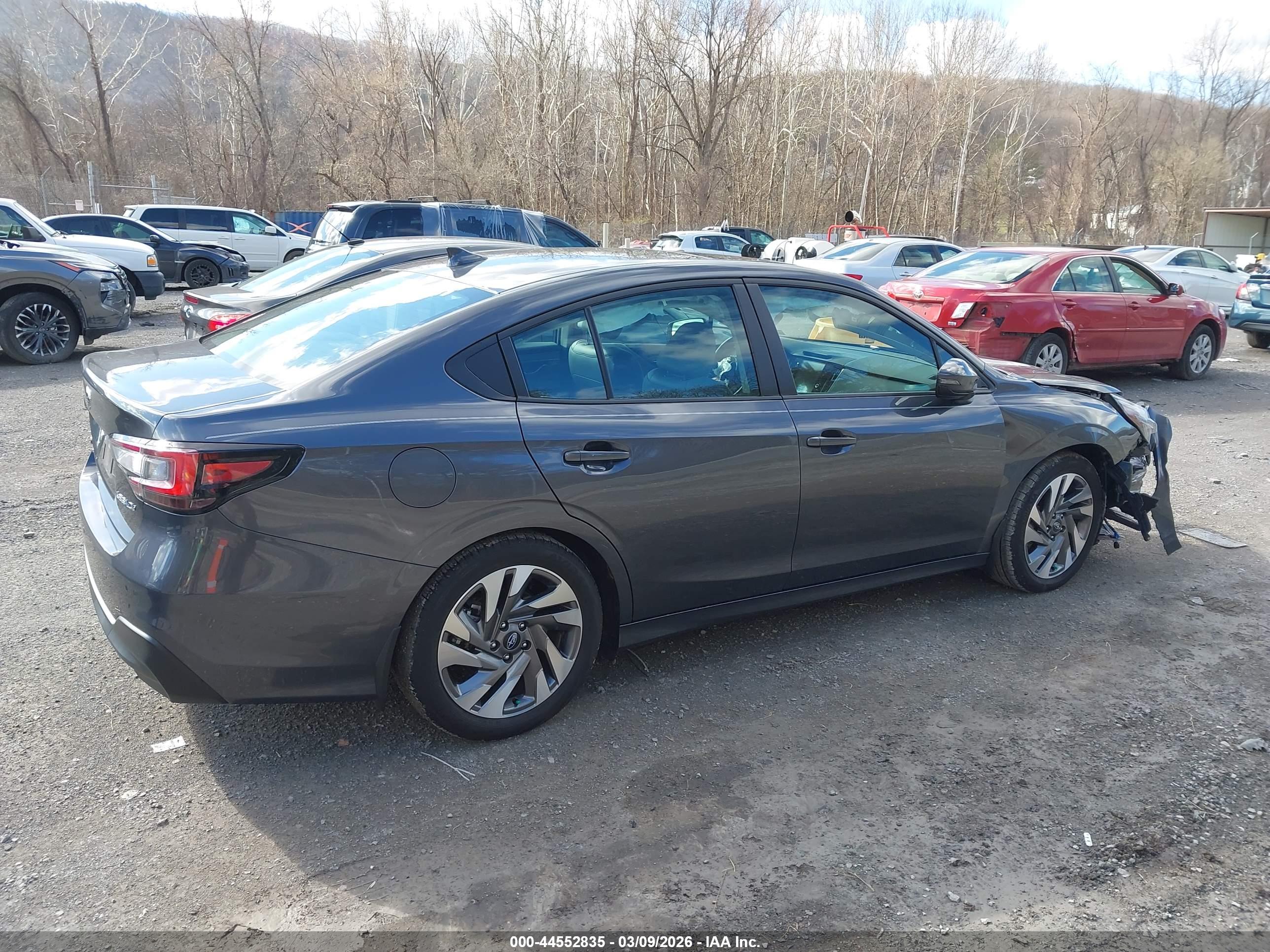 SUBARU LEGACY image 4