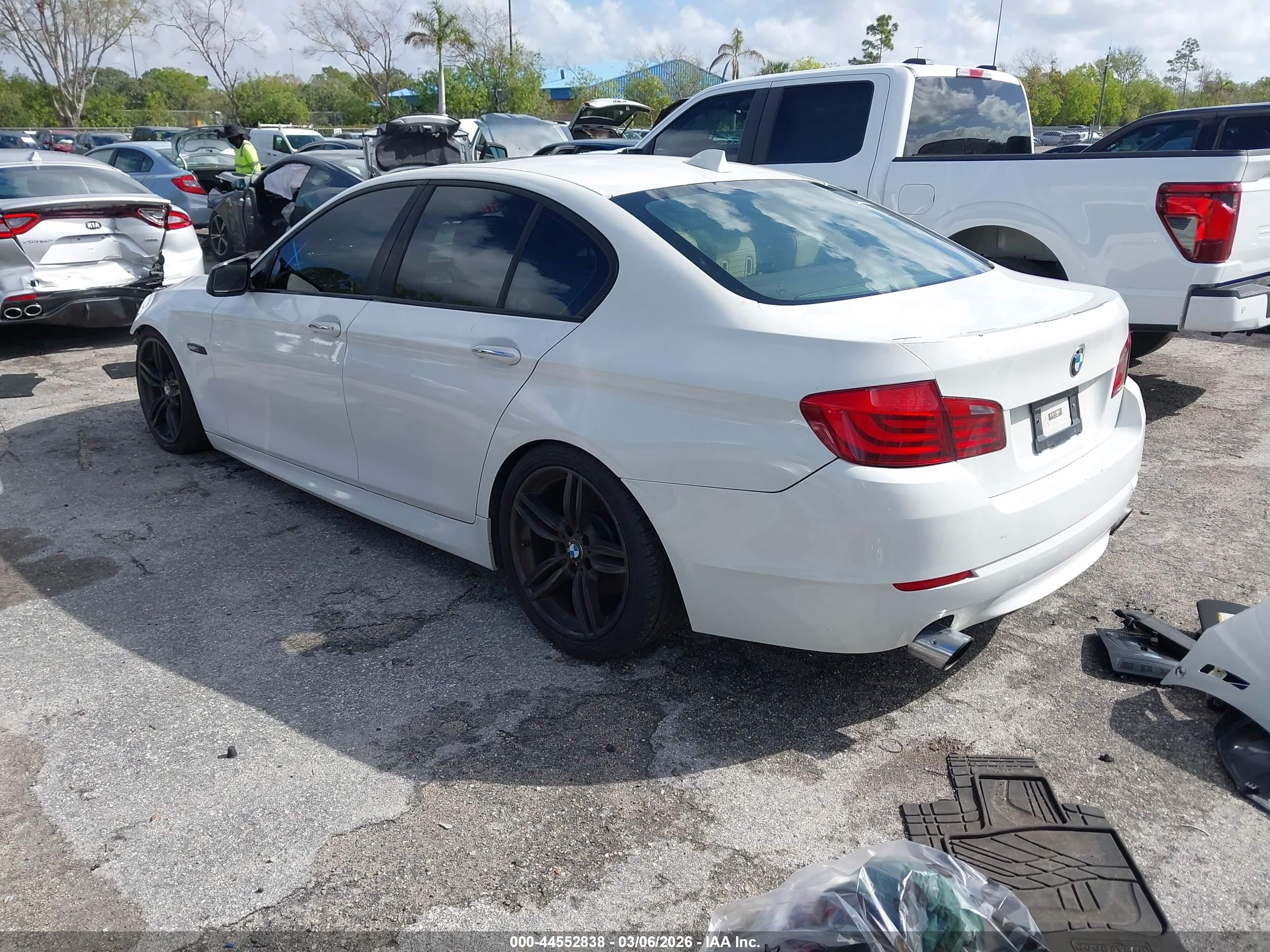 BMW 535I image 3
