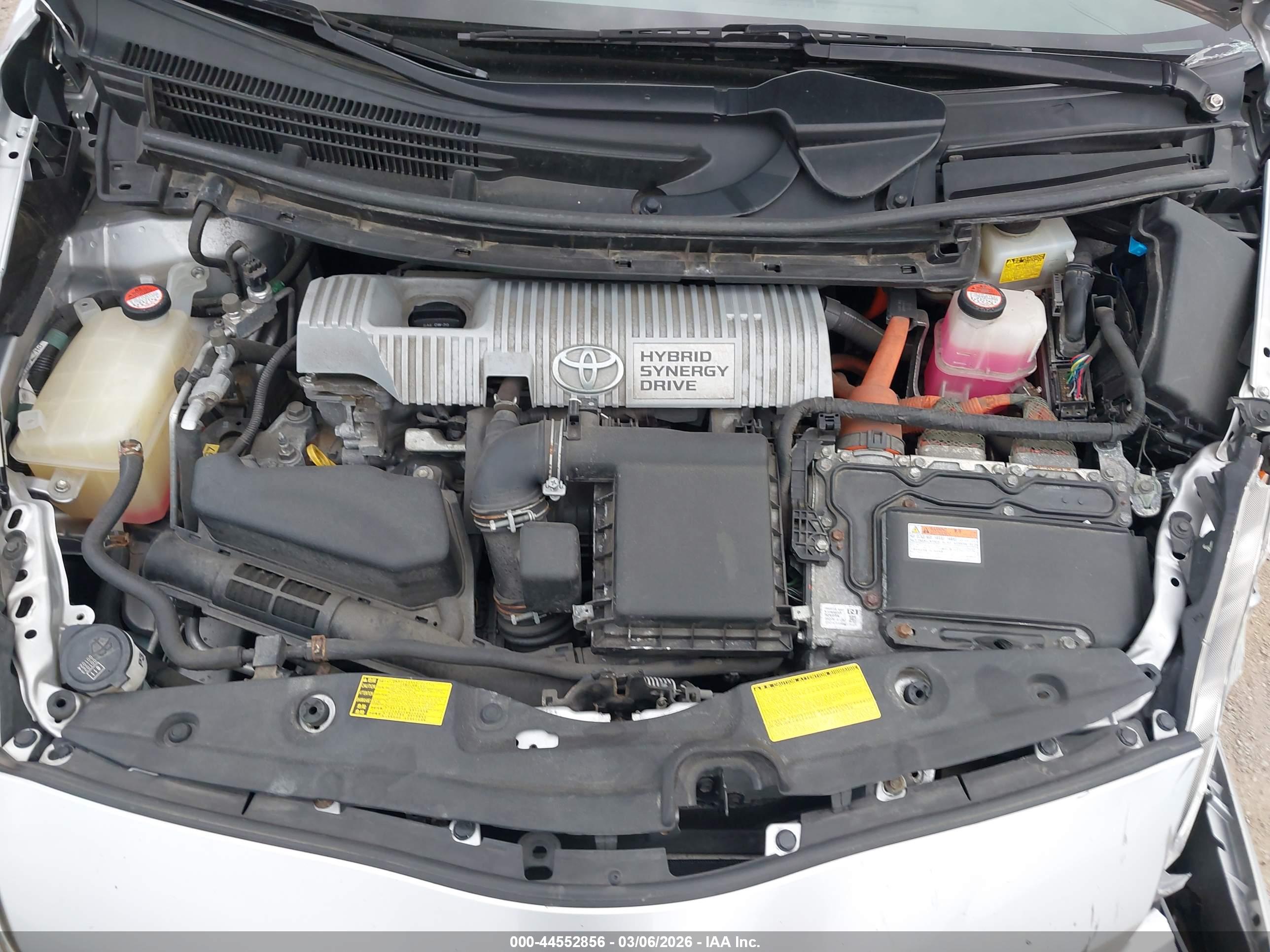 TOYOTA PRIUS image 10