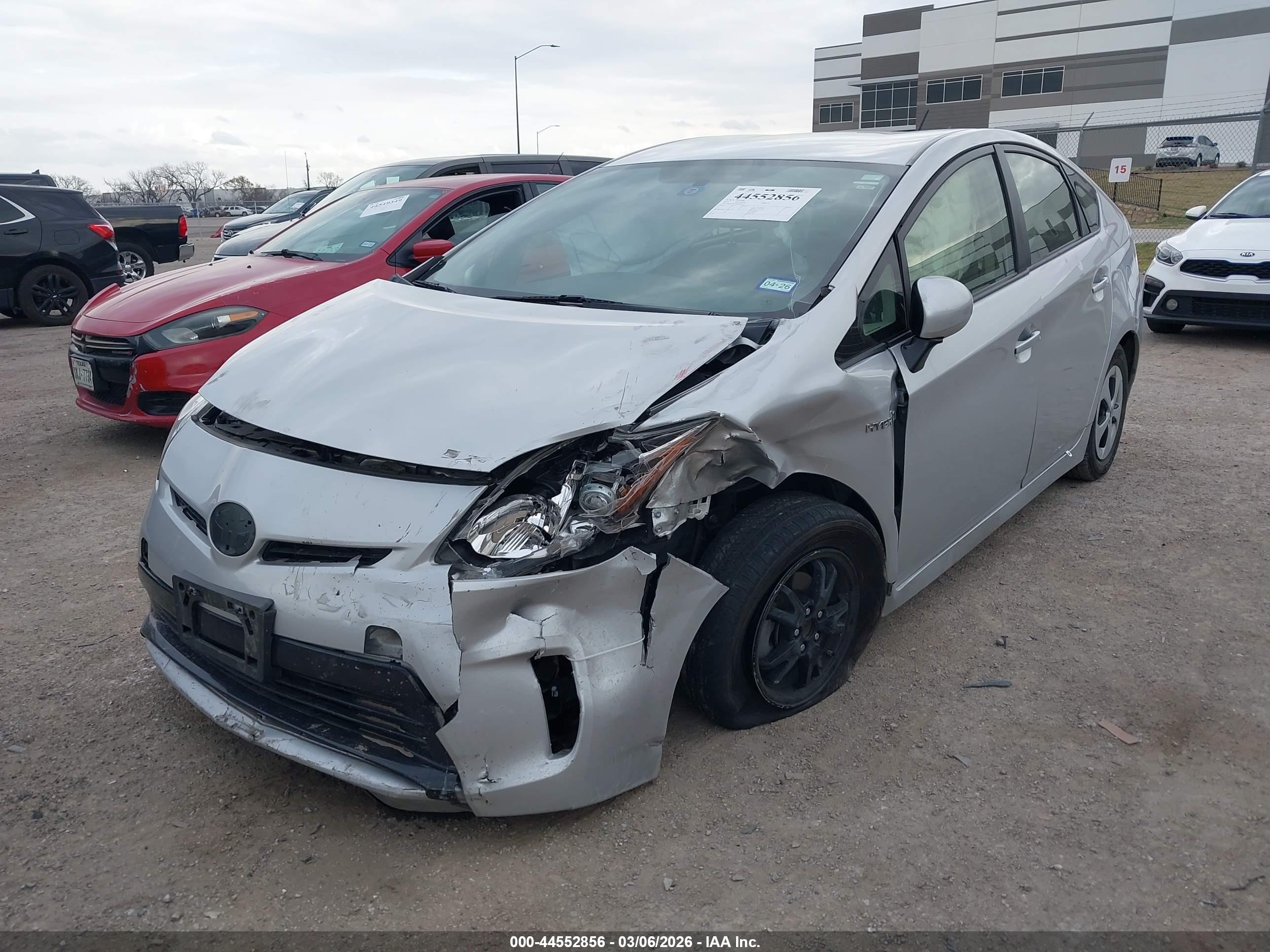 TOYOTA PRIUS image 2