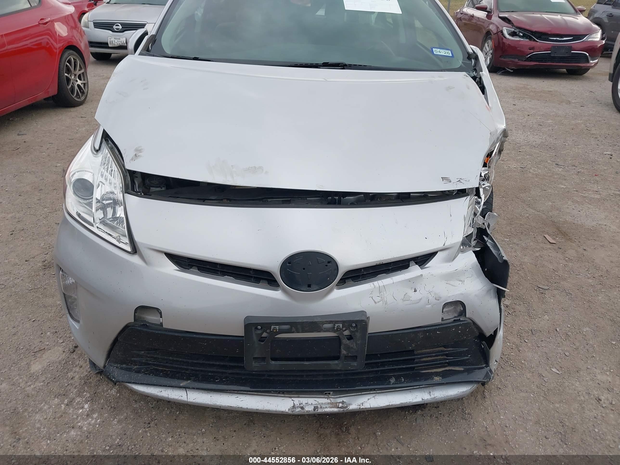 TOYOTA PRIUS image 6