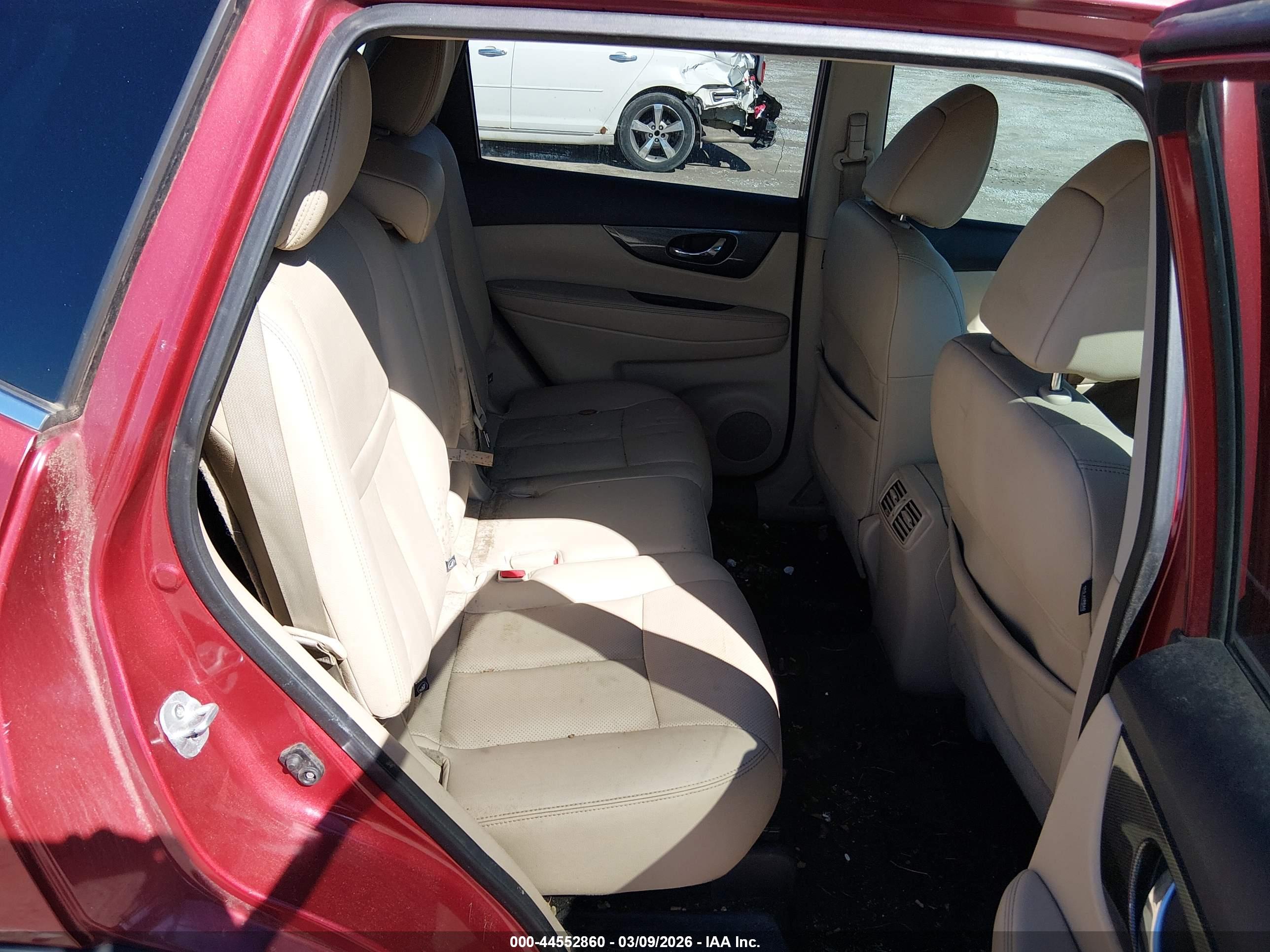 NISSAN ROGUE image 8