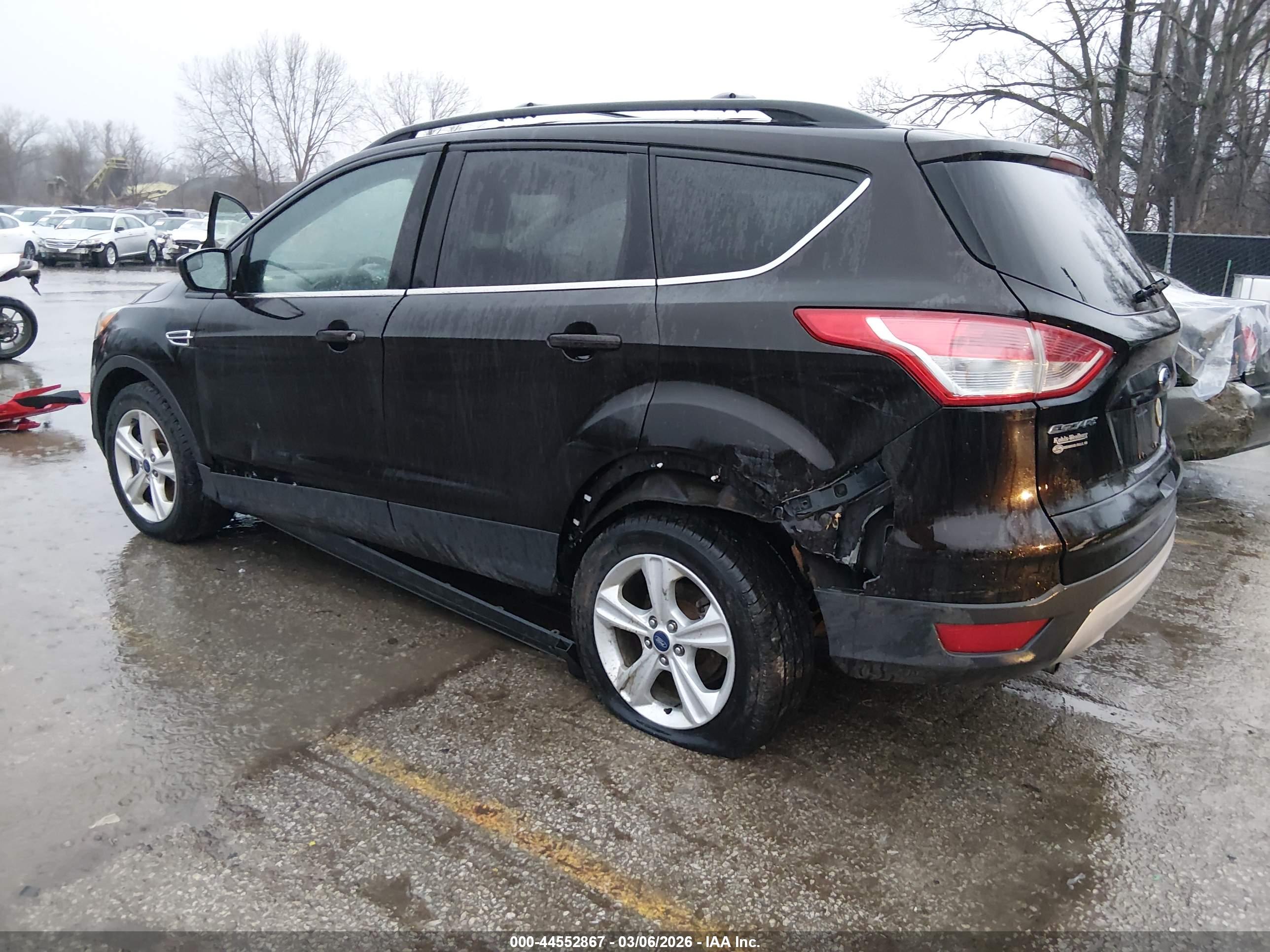 FORD ESCAPE image 3