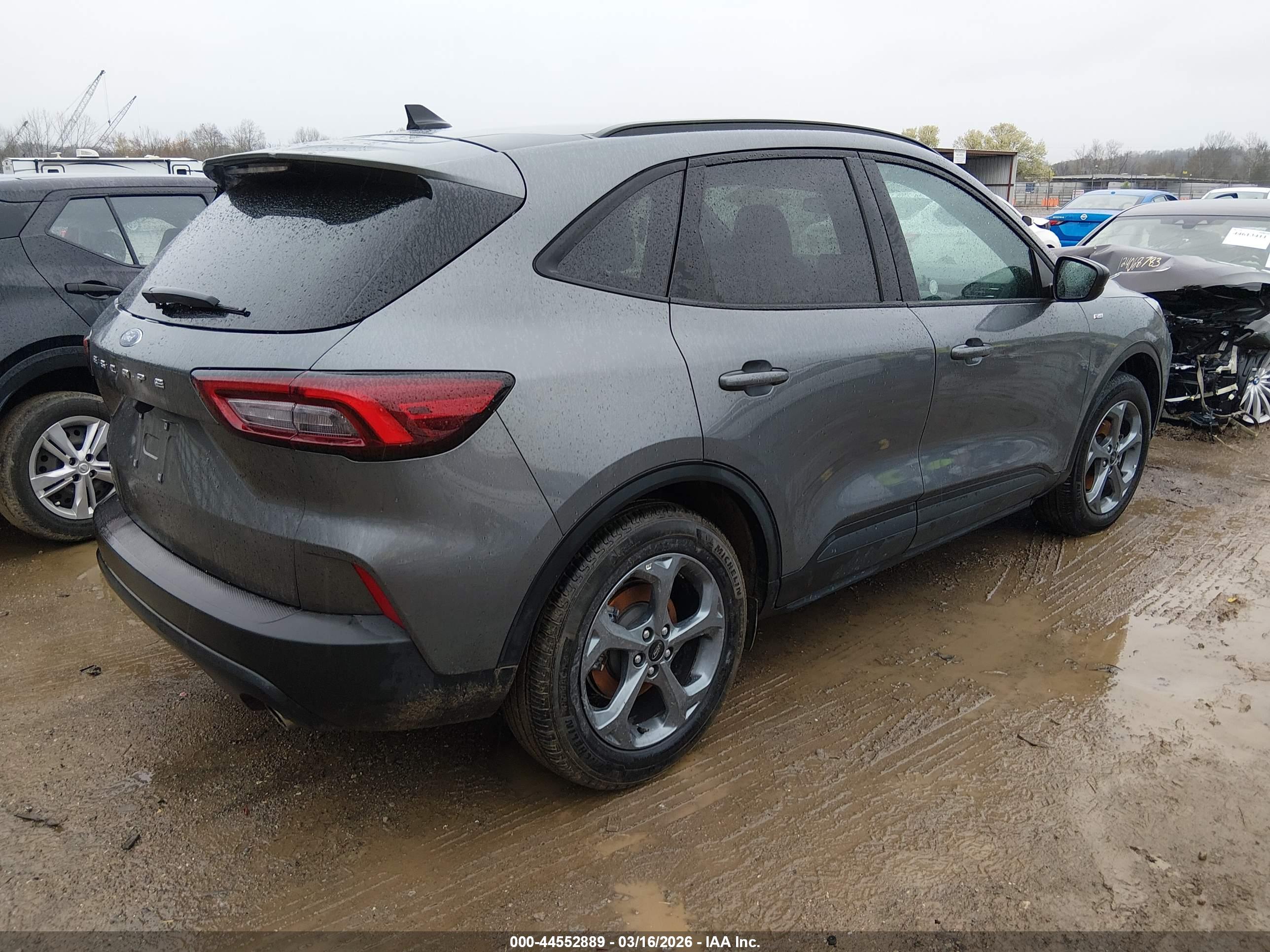 FORD ESCAPE image 4