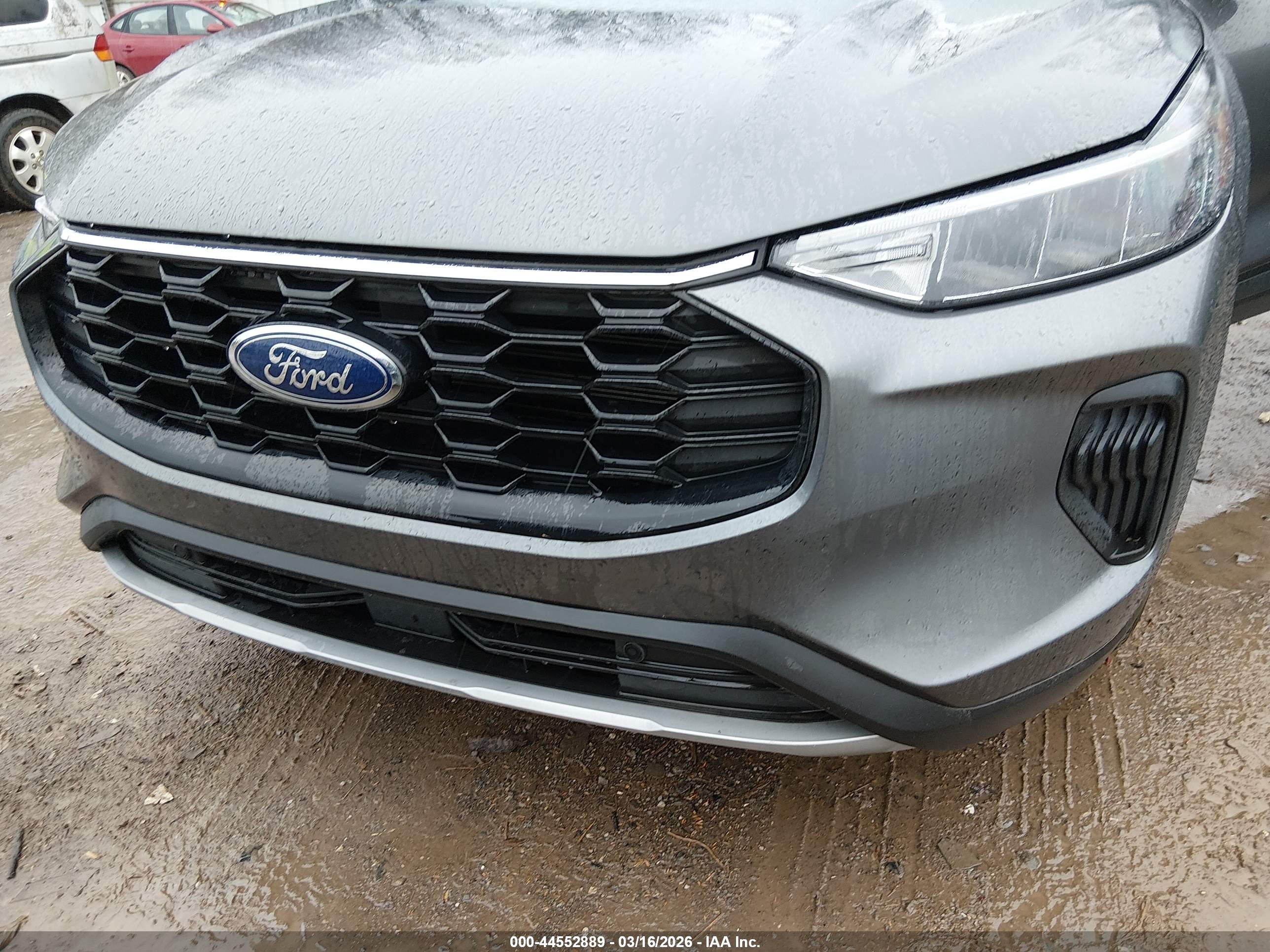 FORD ESCAPE image 6