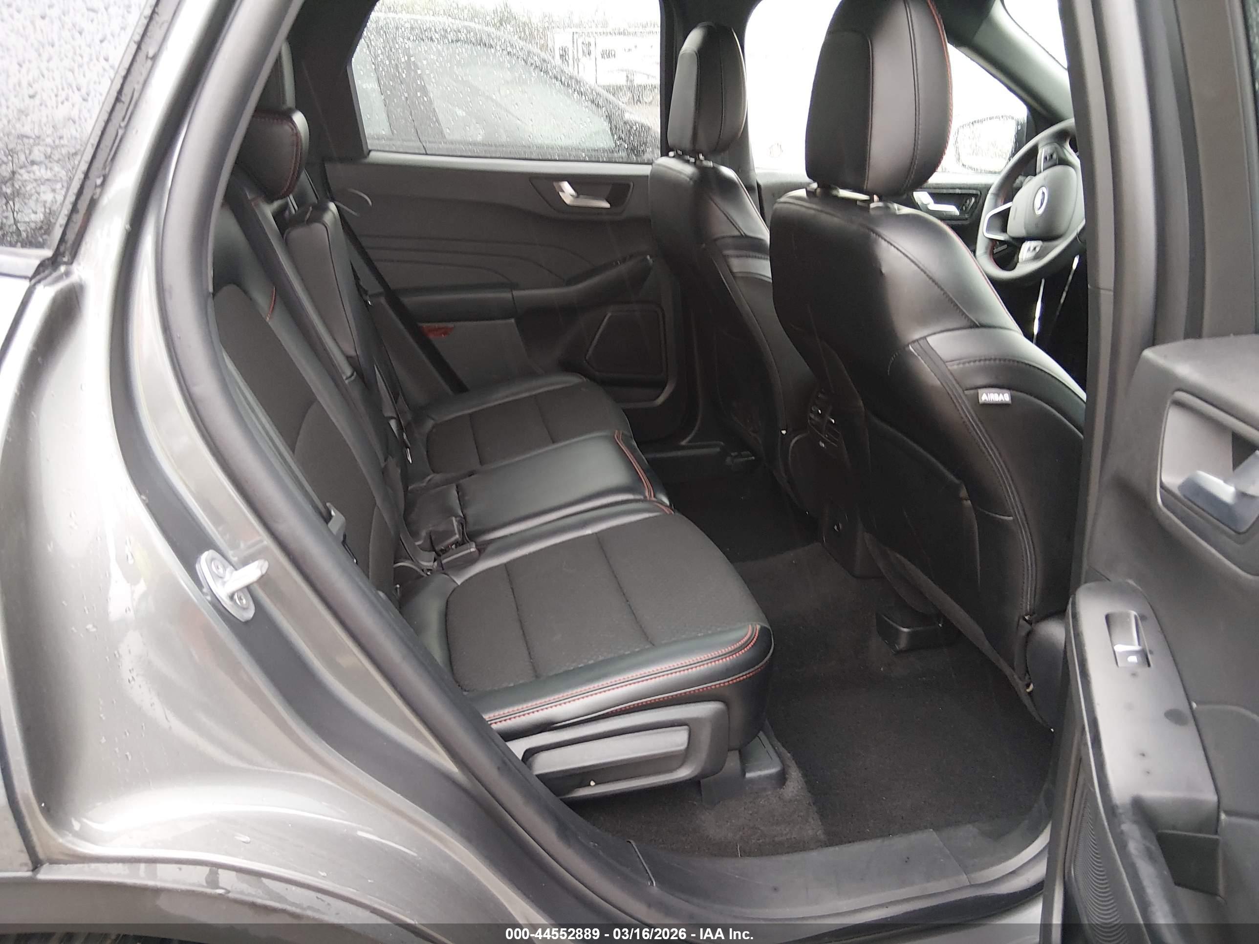 FORD ESCAPE image 8
