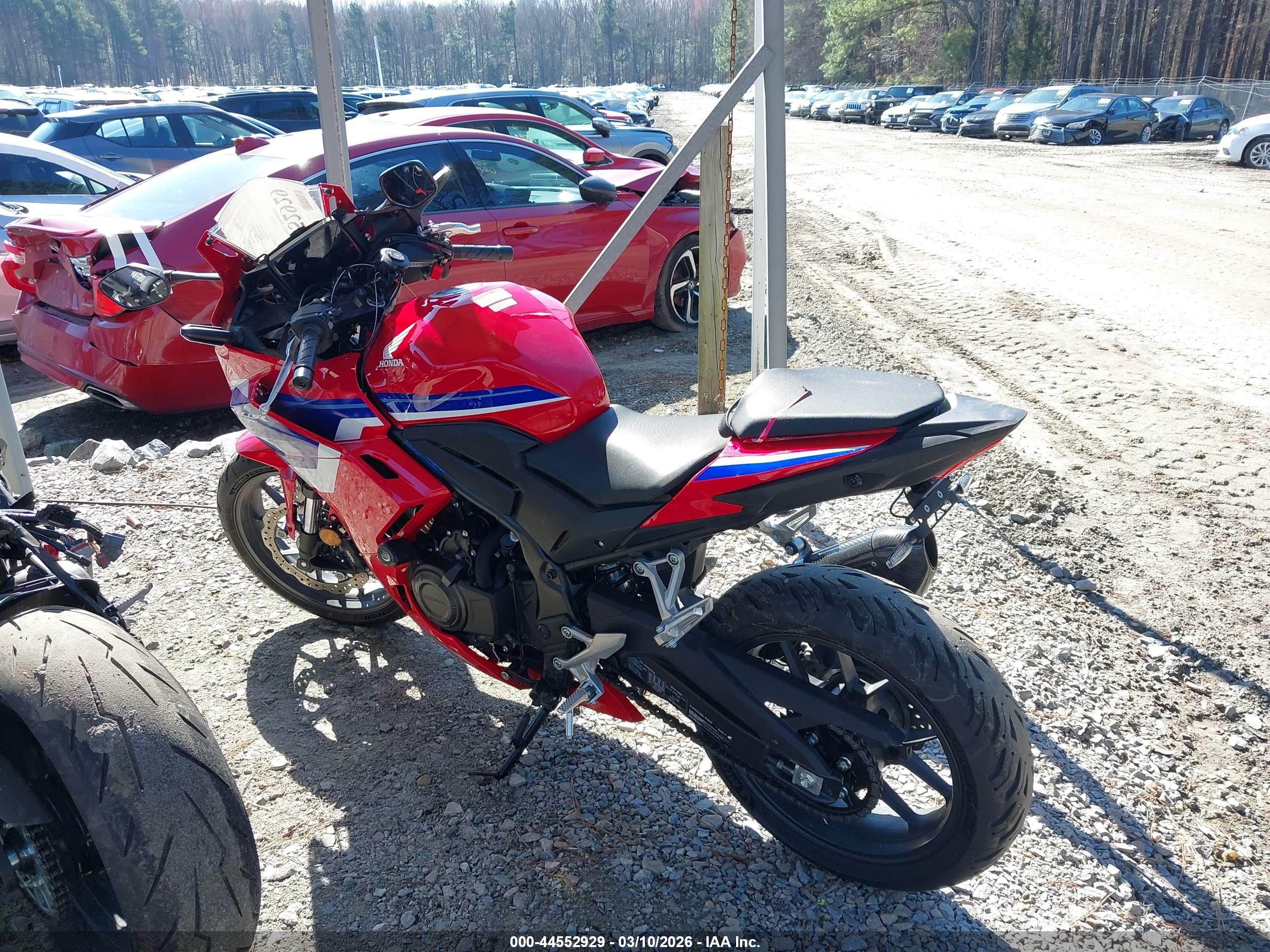 HONDA CBR500 image 3