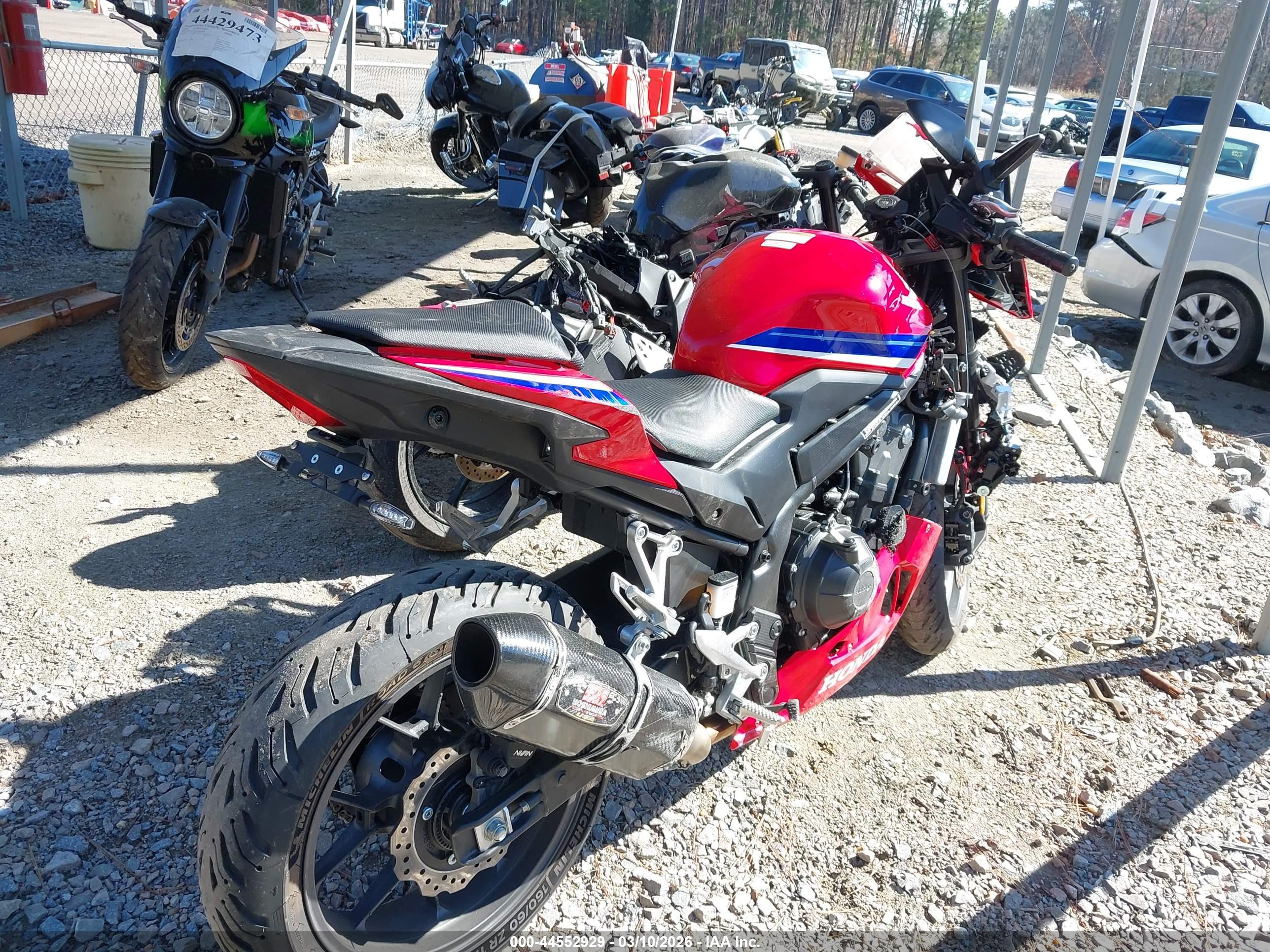 HONDA CBR500 image 4