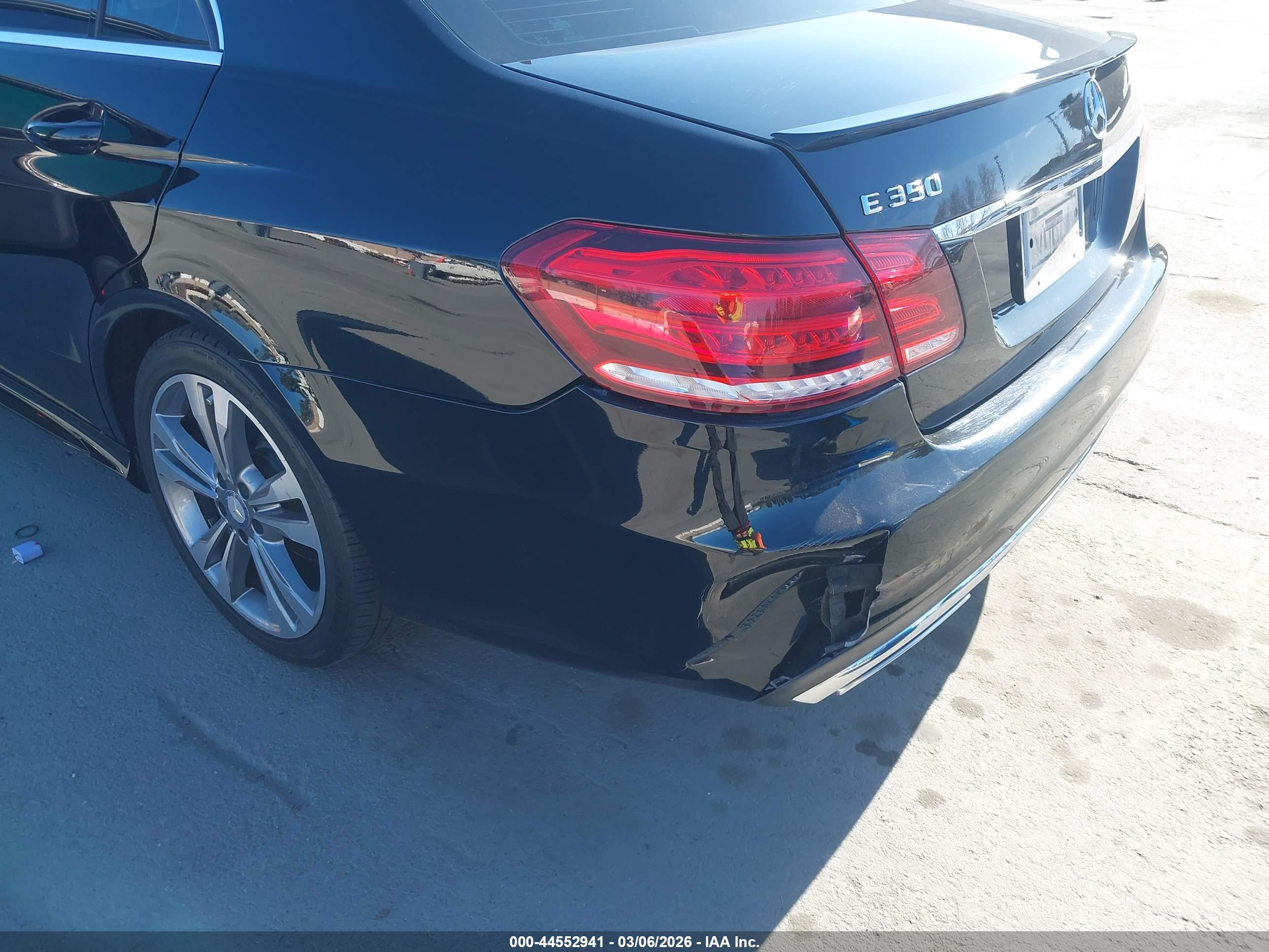MERCEDES-BENZ E image 6