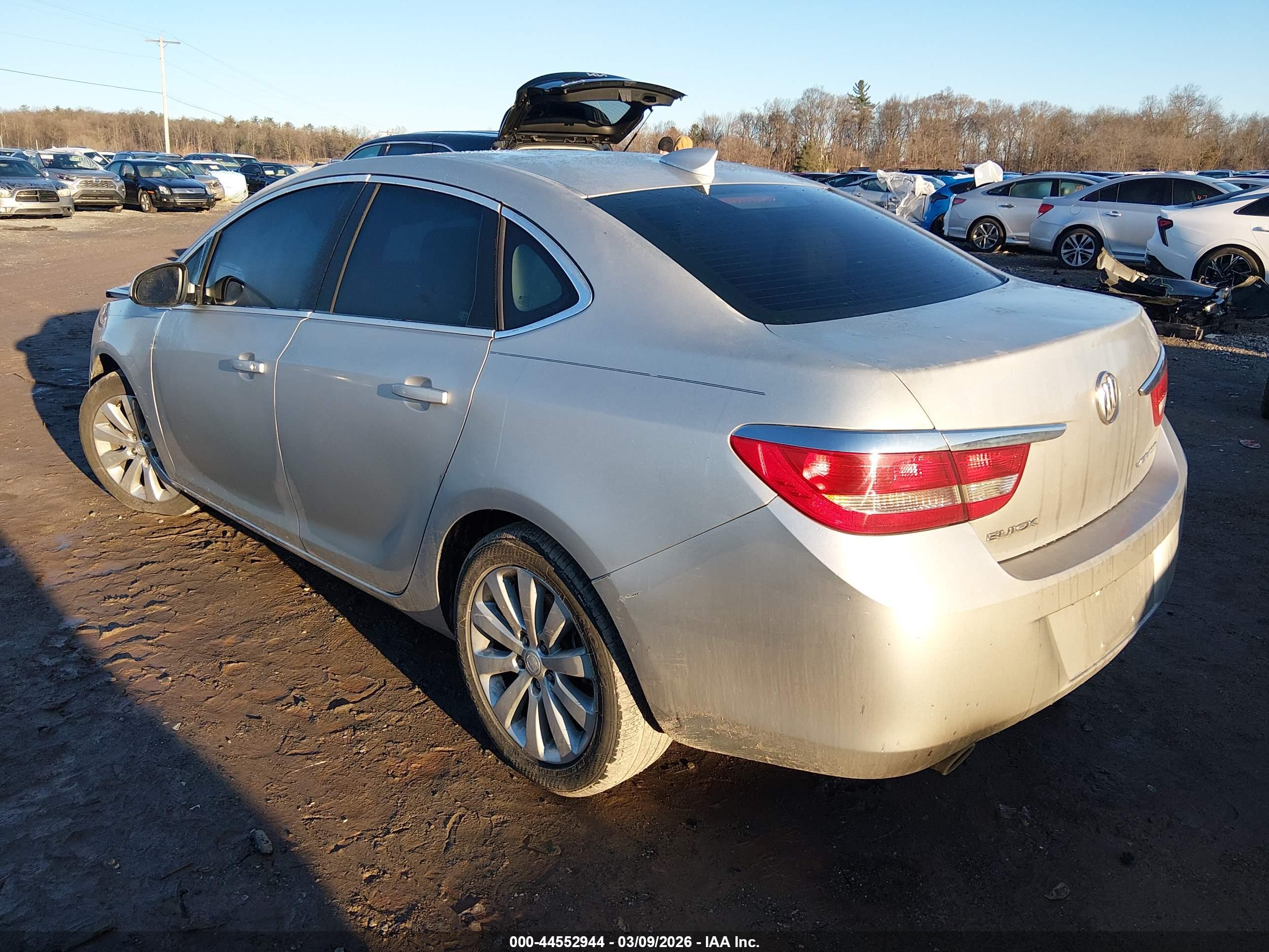 BUICK VERANO image 3