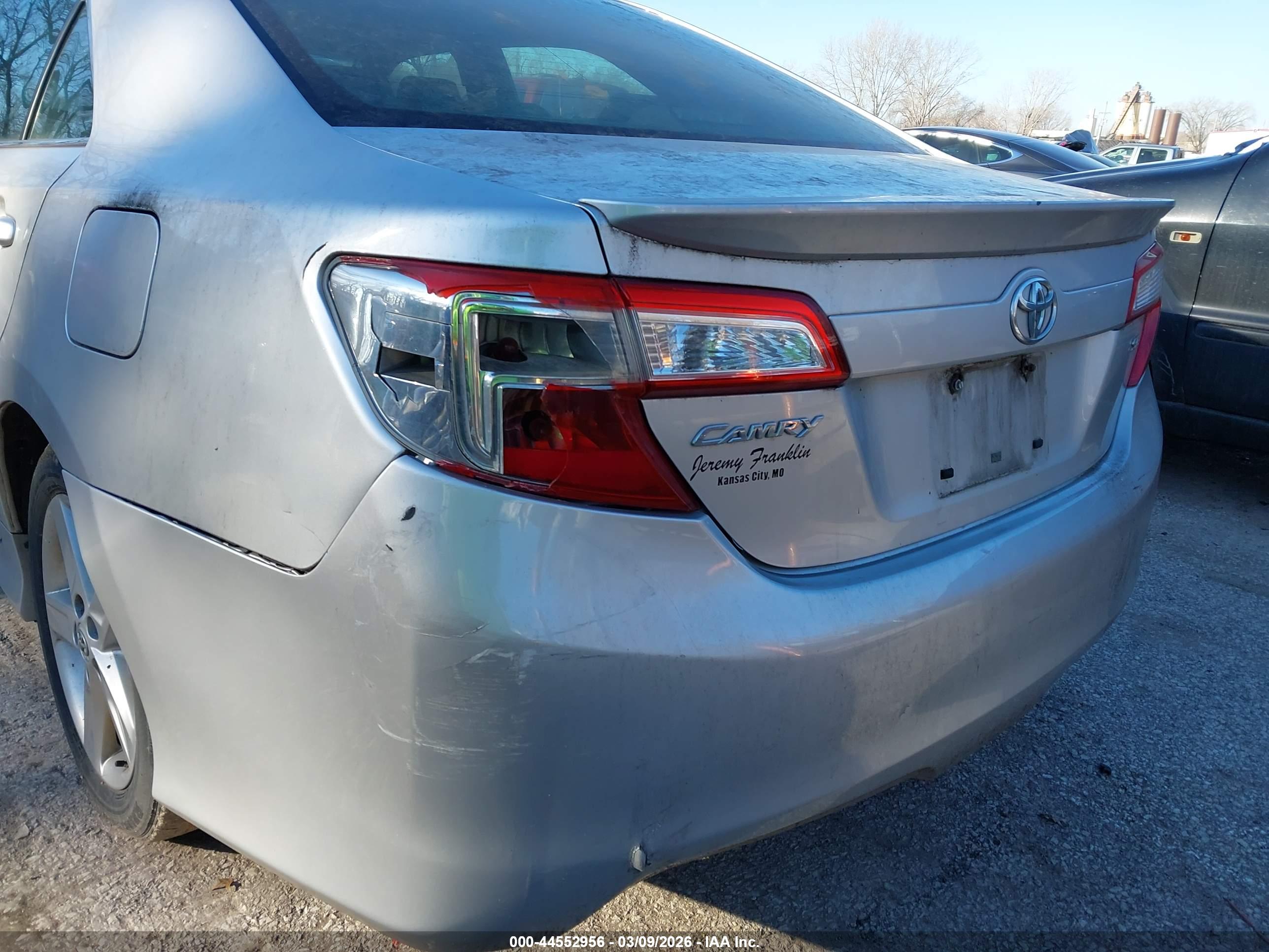 TOYOTA CAMRY image 6