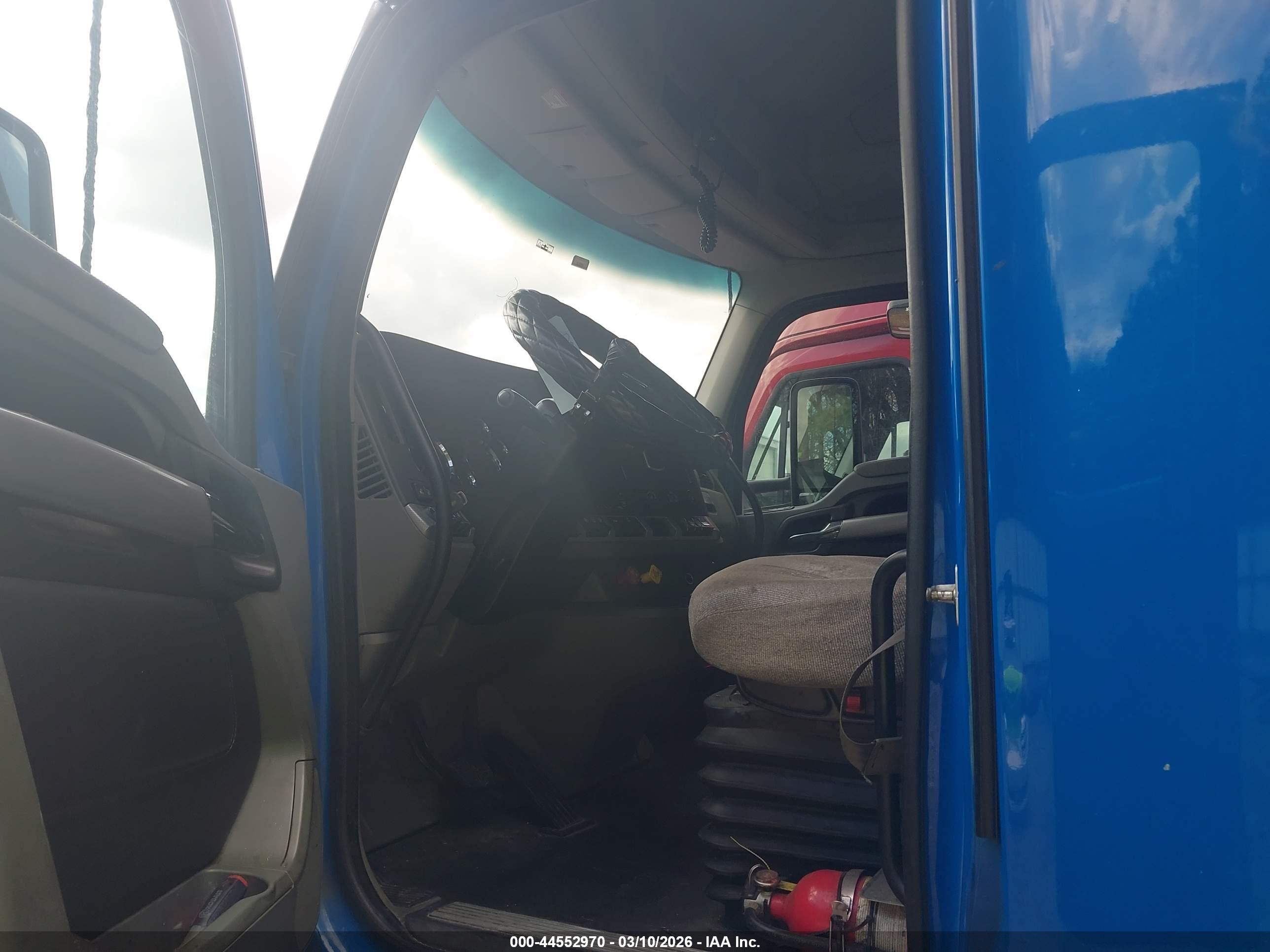 KENWORTH T680 image 7