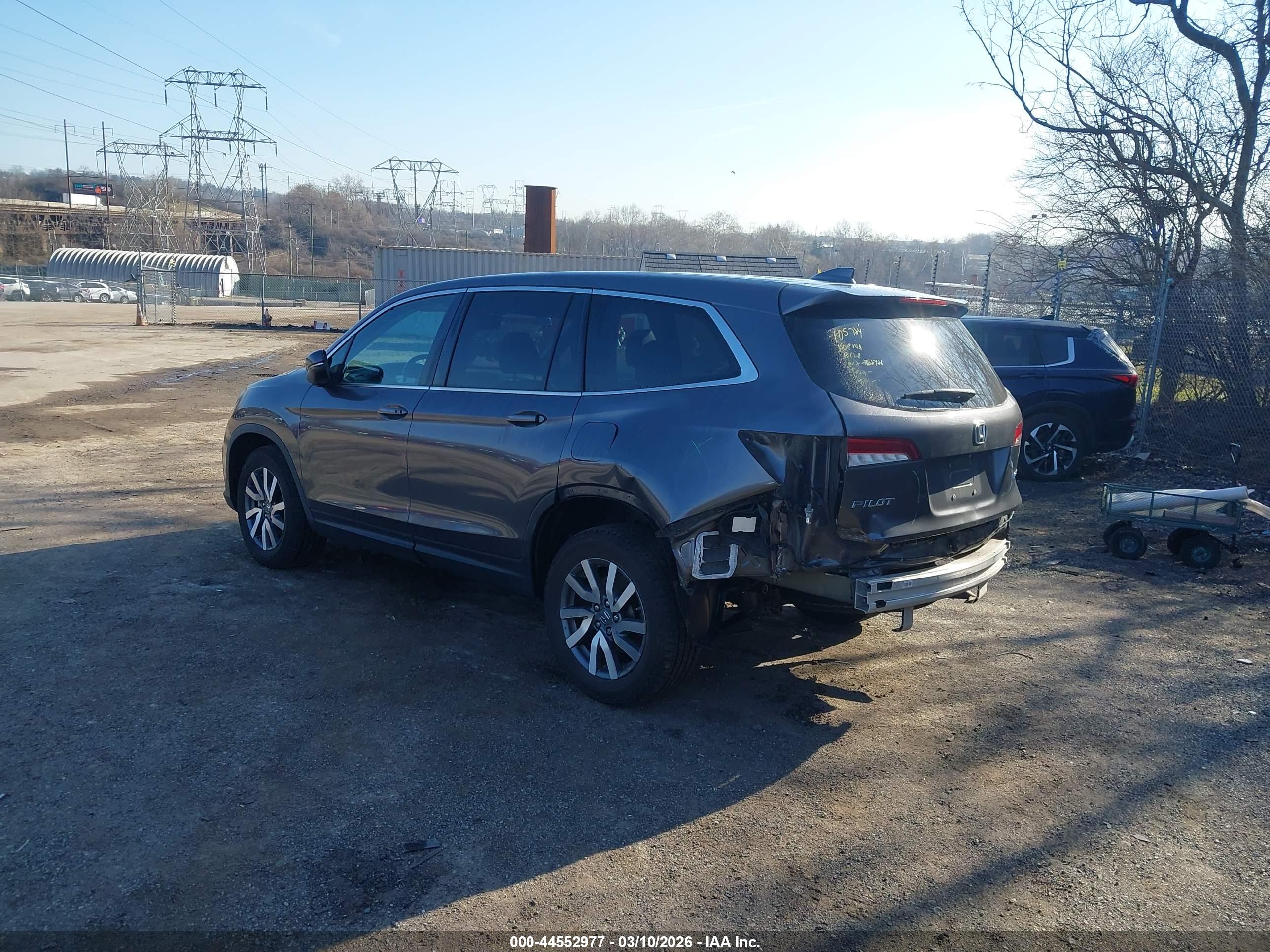 HONDA PILOT image 3