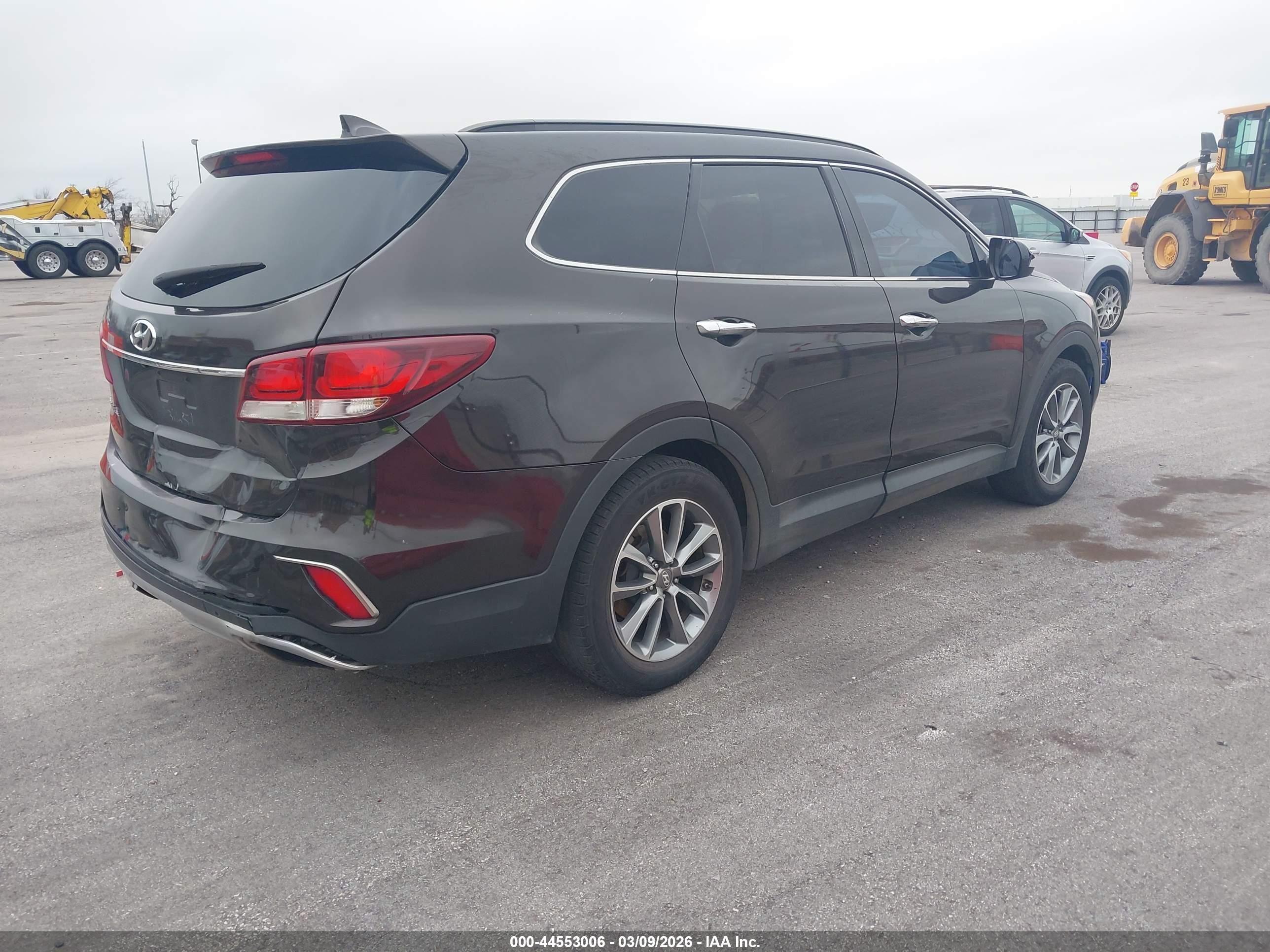 HYUNDAI SANTA image 4