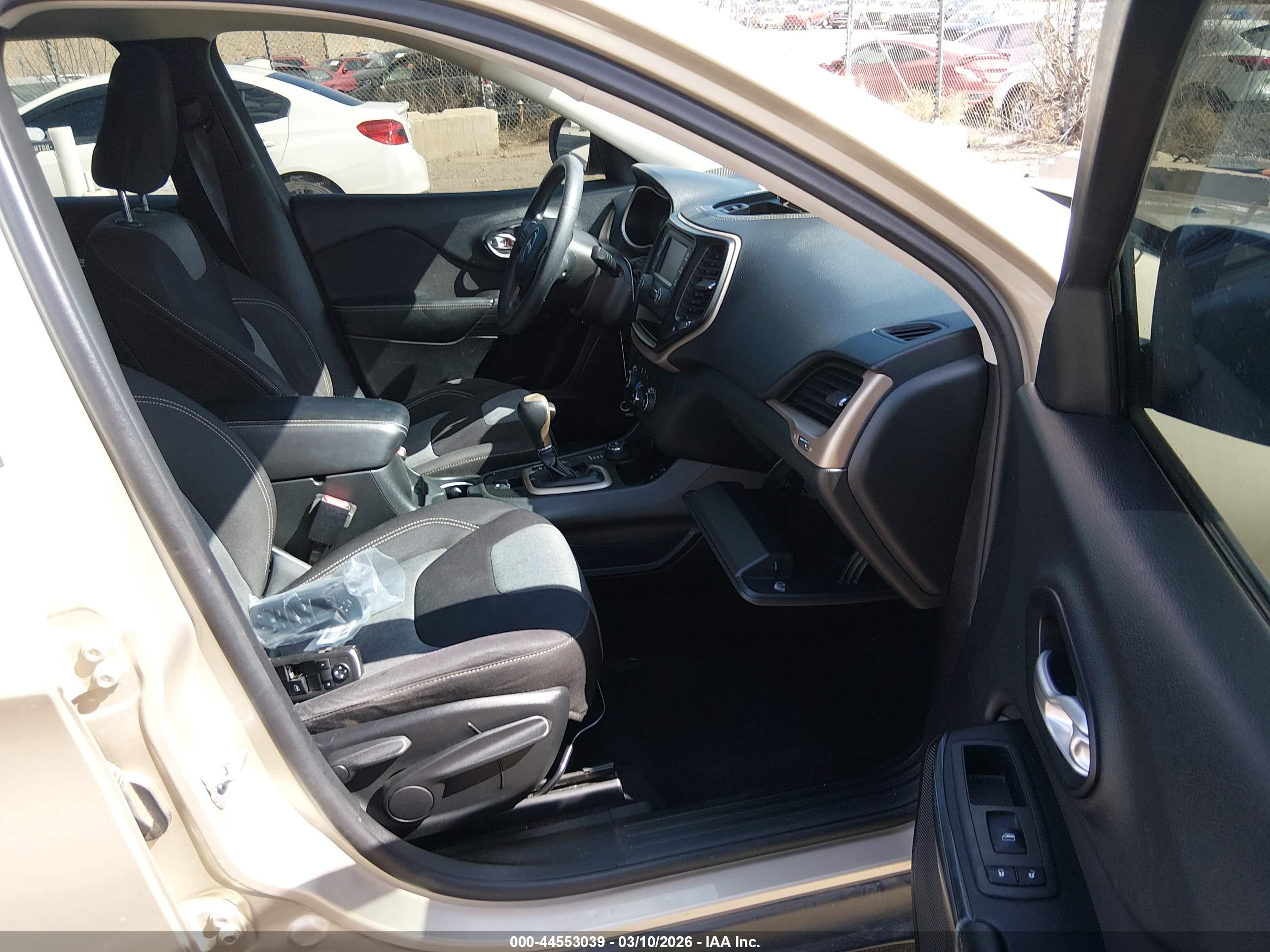JEEP CHEROKEE image 5