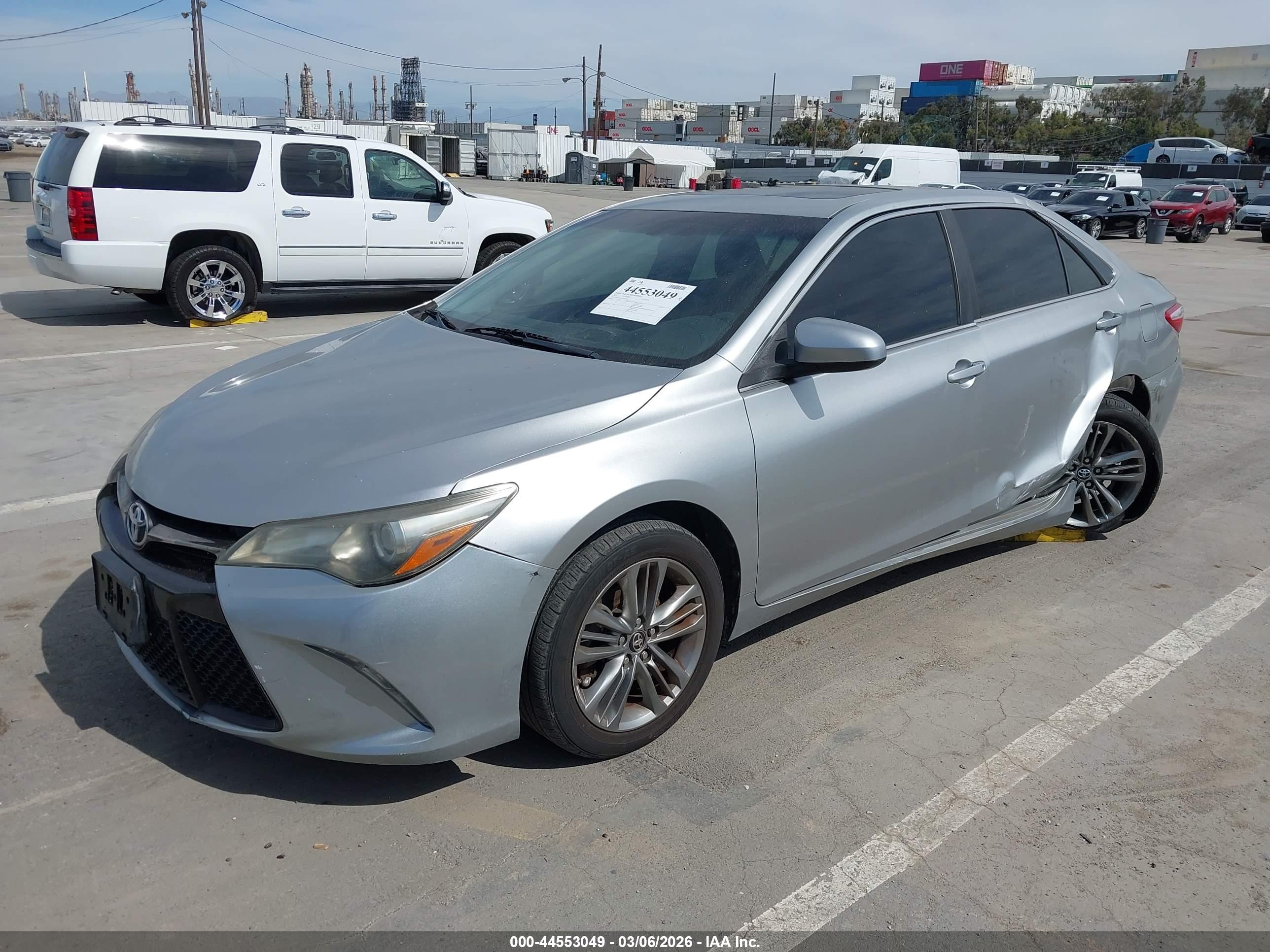 TOYOTA CAMRY image 2