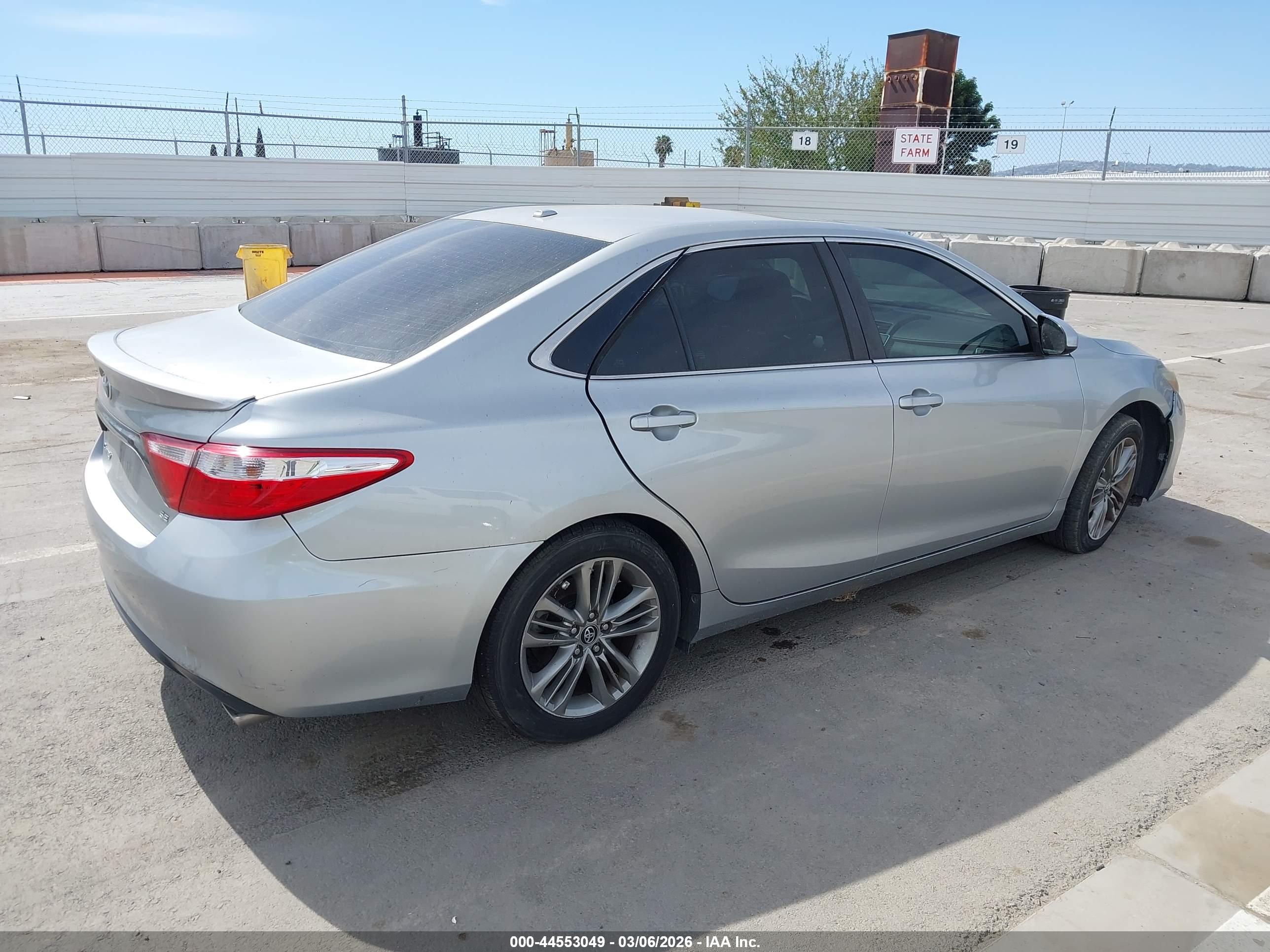 TOYOTA CAMRY image 4