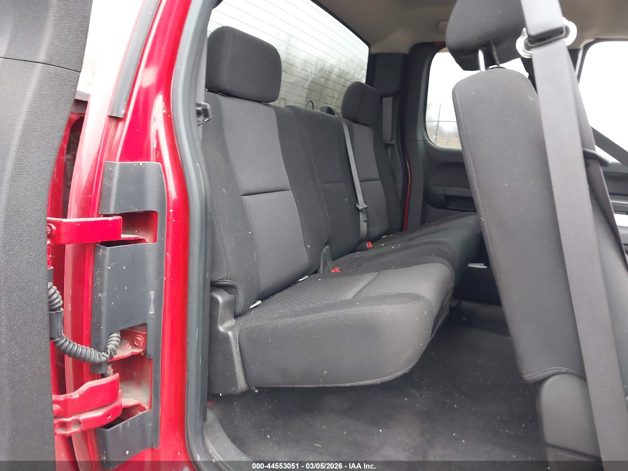 CHEVROLET SILVERADO image 8