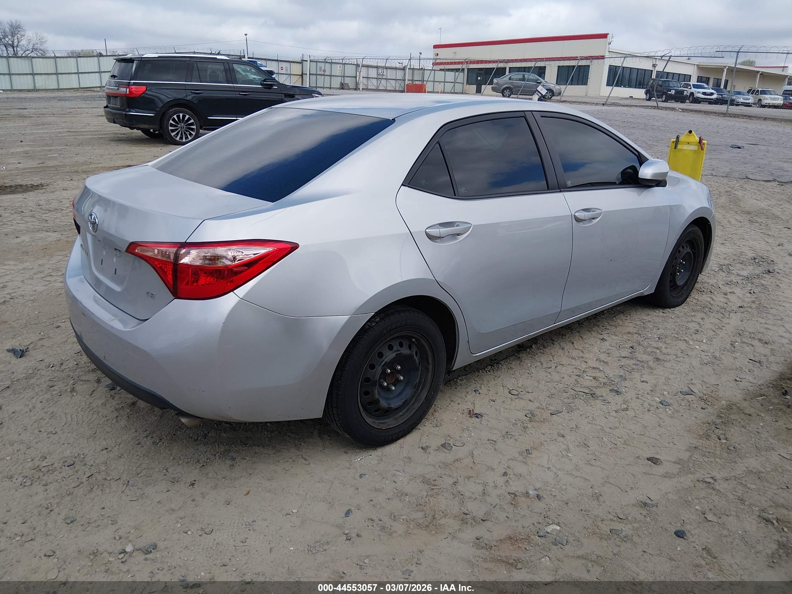 TOYOTA COROLLA image 4