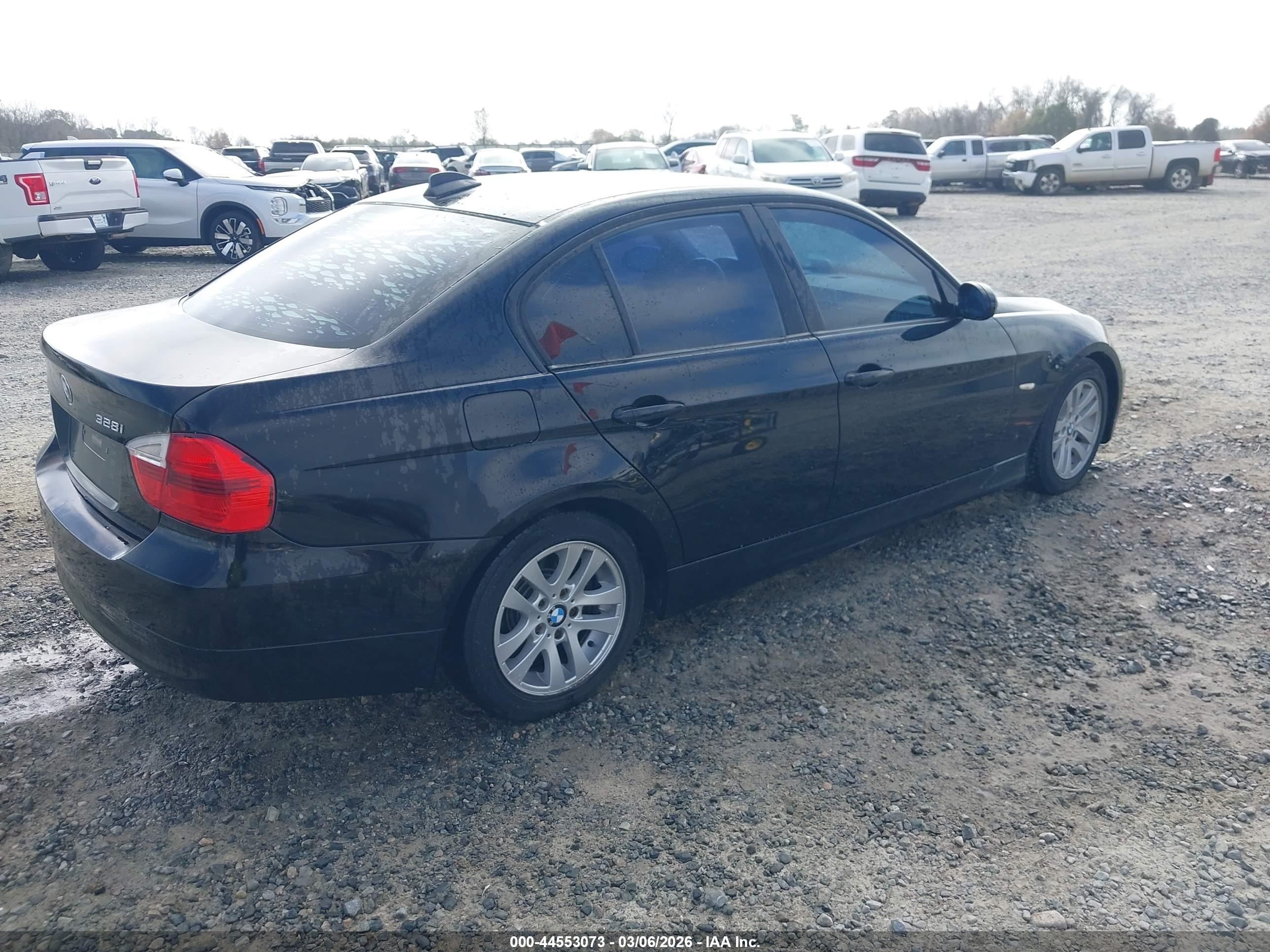 BMW 328I image 4