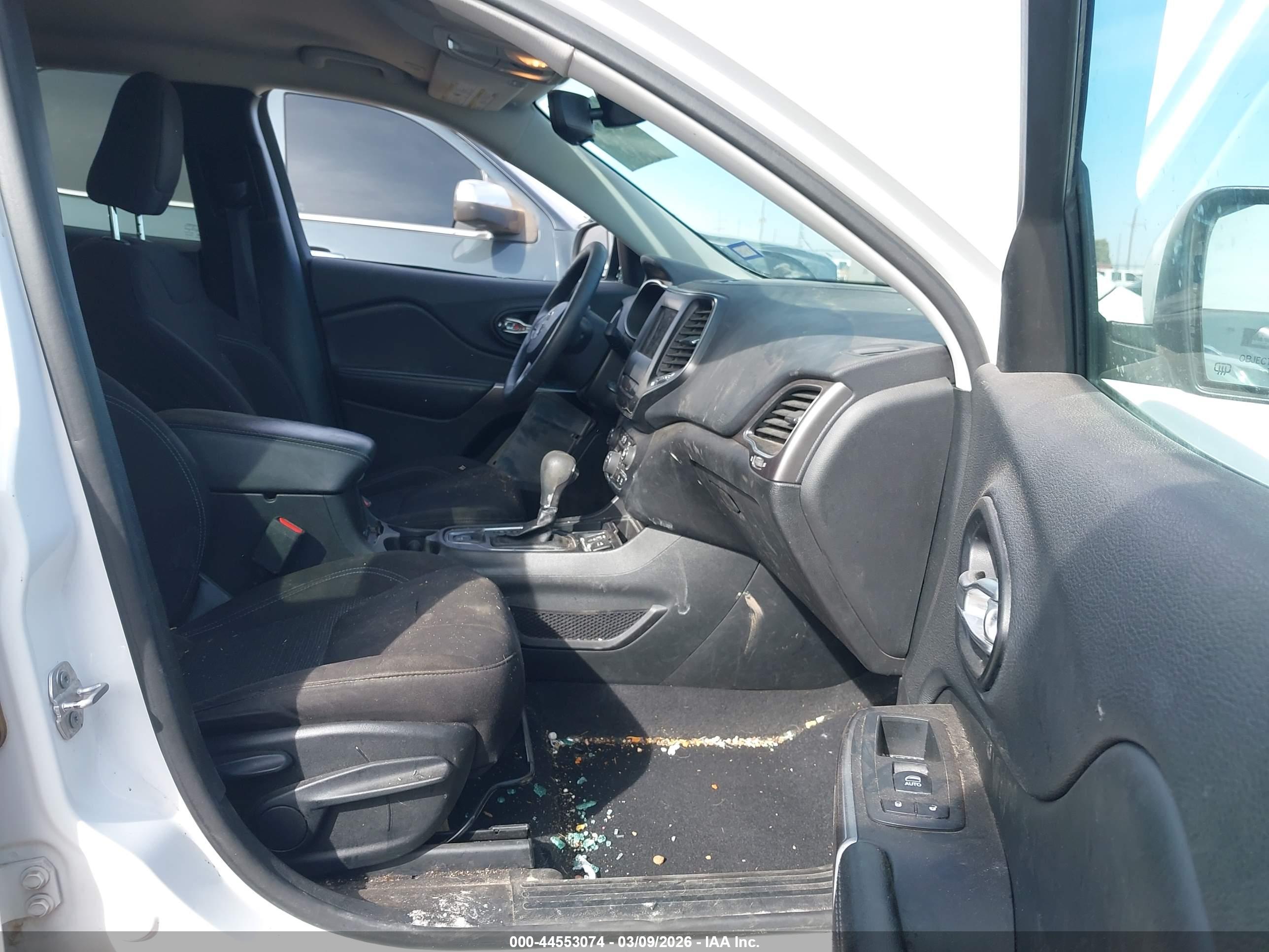 JEEP CHEROKEE image 5