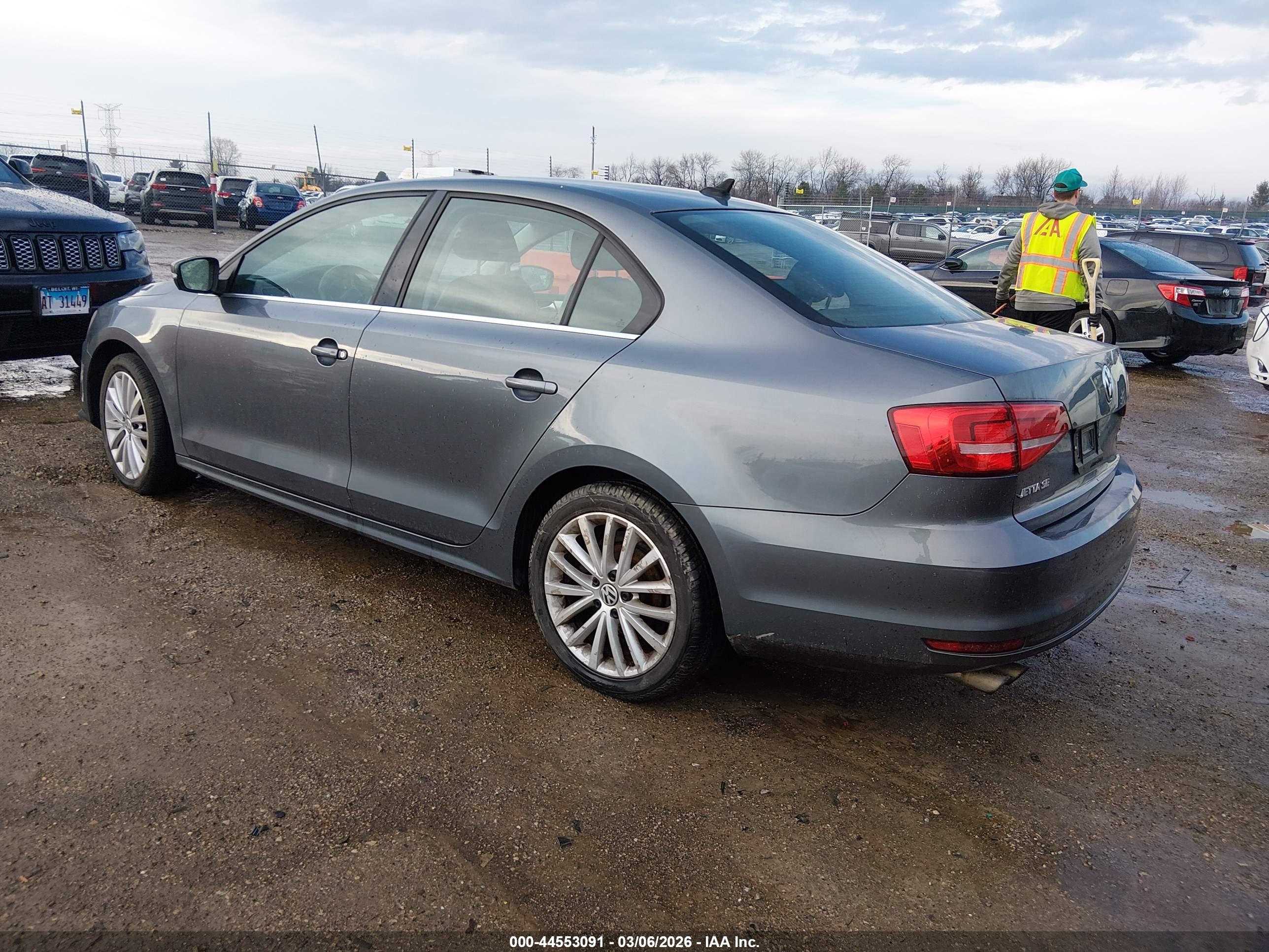 VOLKSWAGEN JETTA image 3