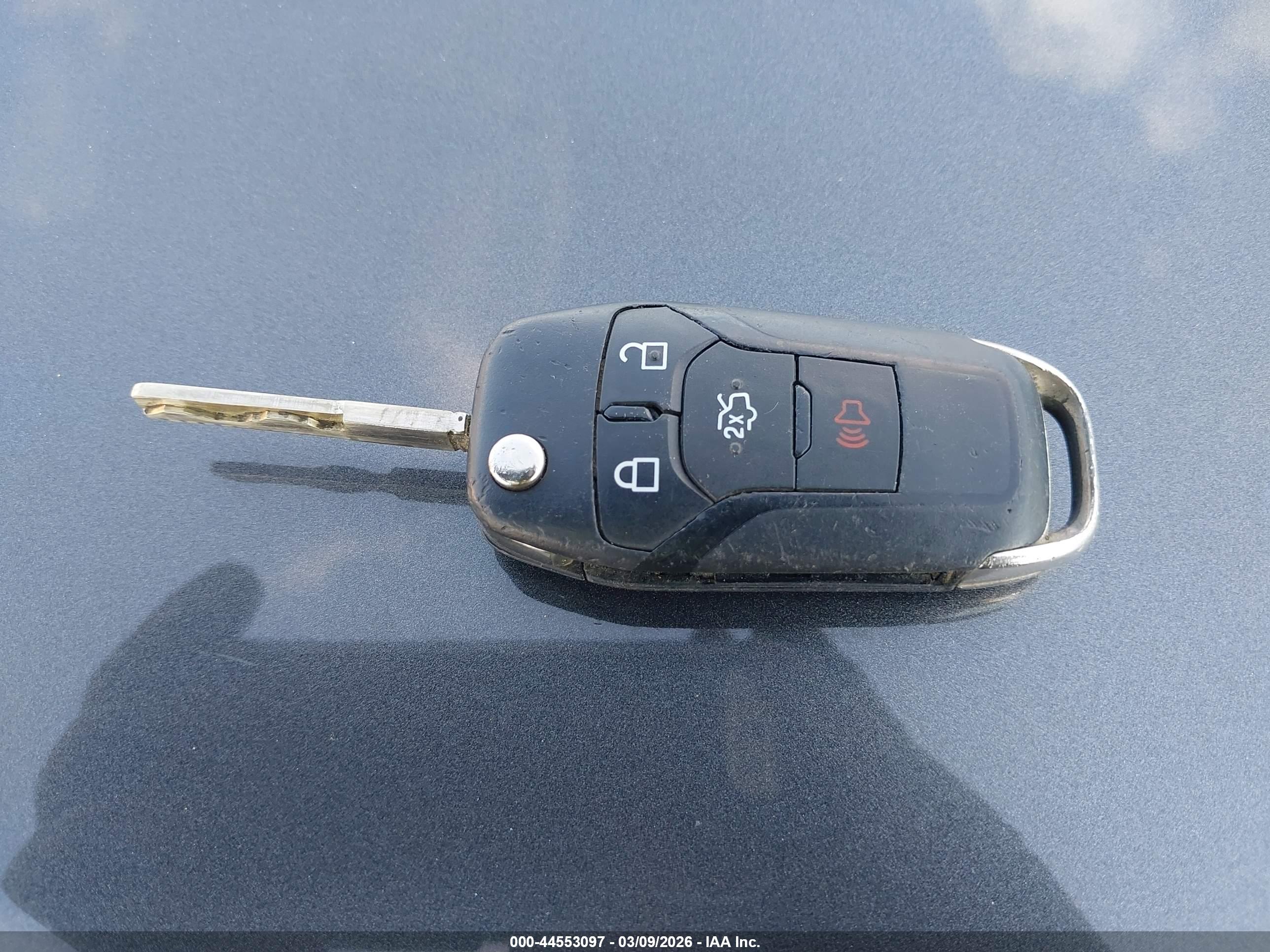FORD FUSION image 11