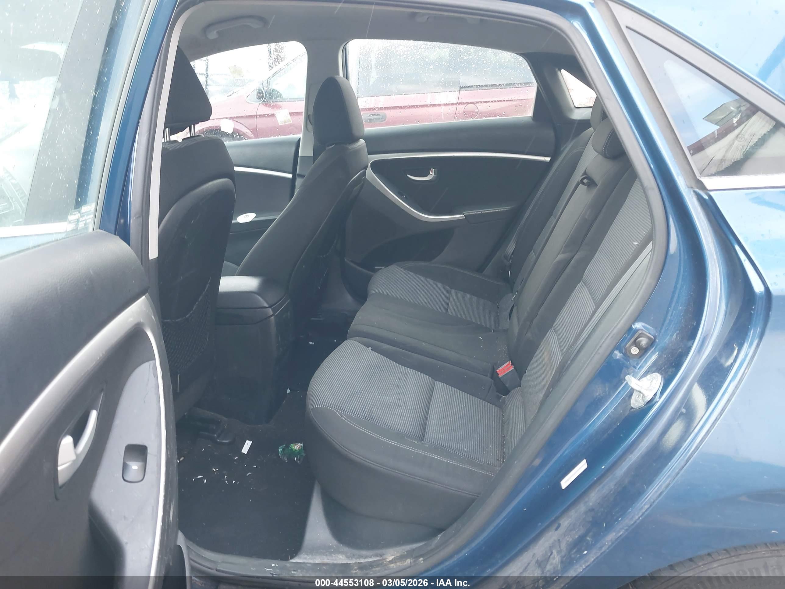 HYUNDAI ELANTRA image 8