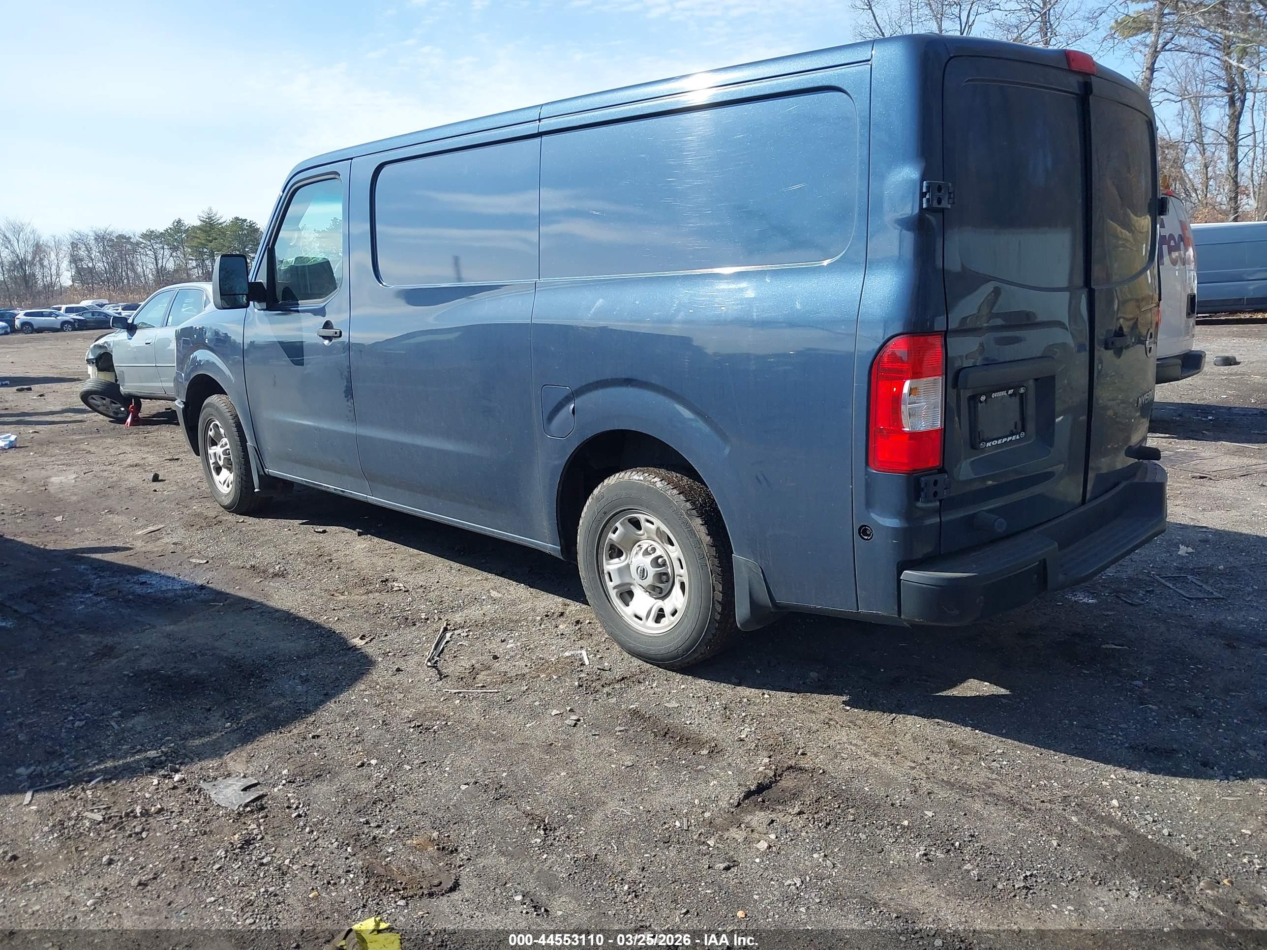 NISSAN NV image 3