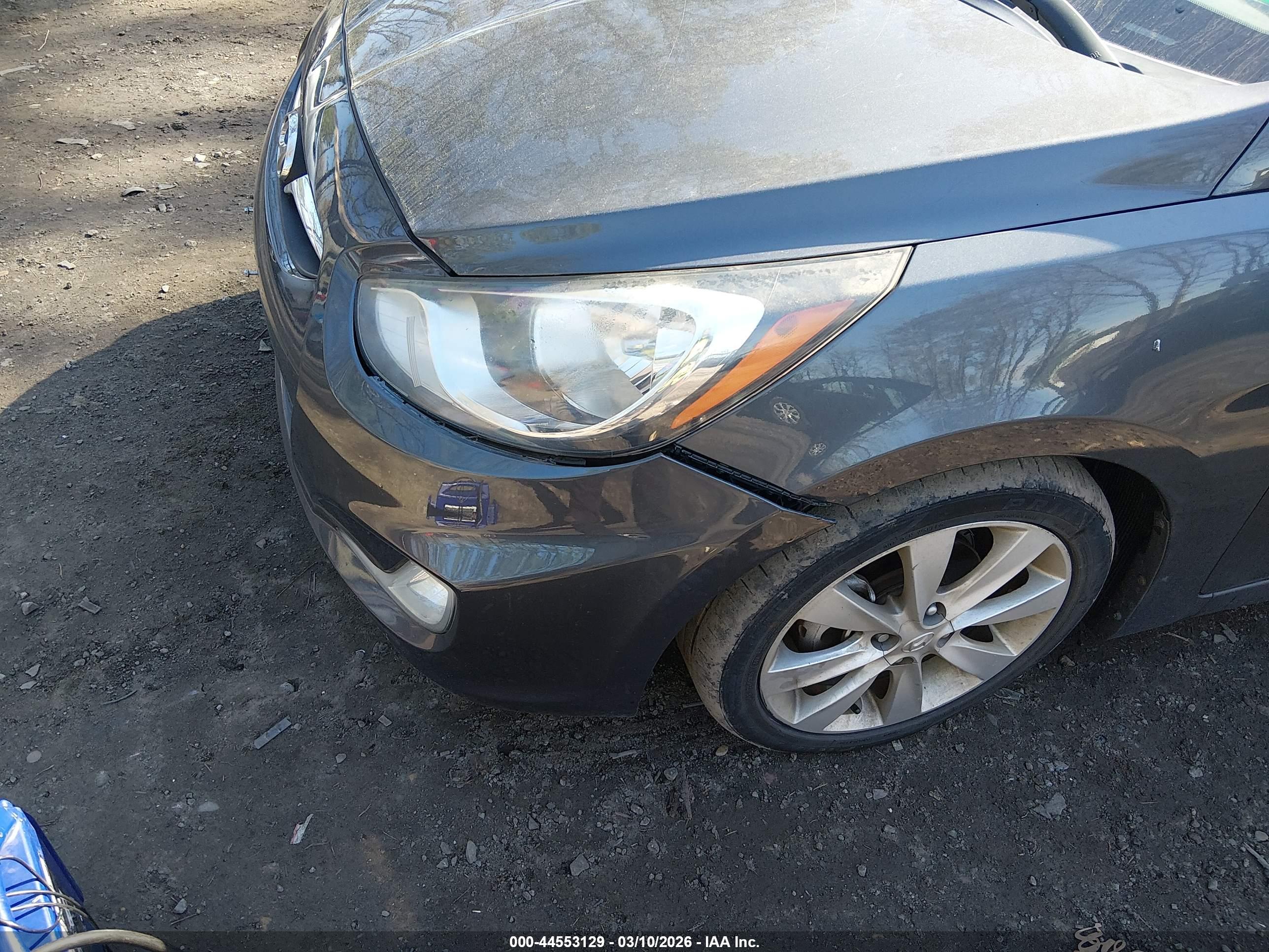 HYUNDAI ACCENT image 6