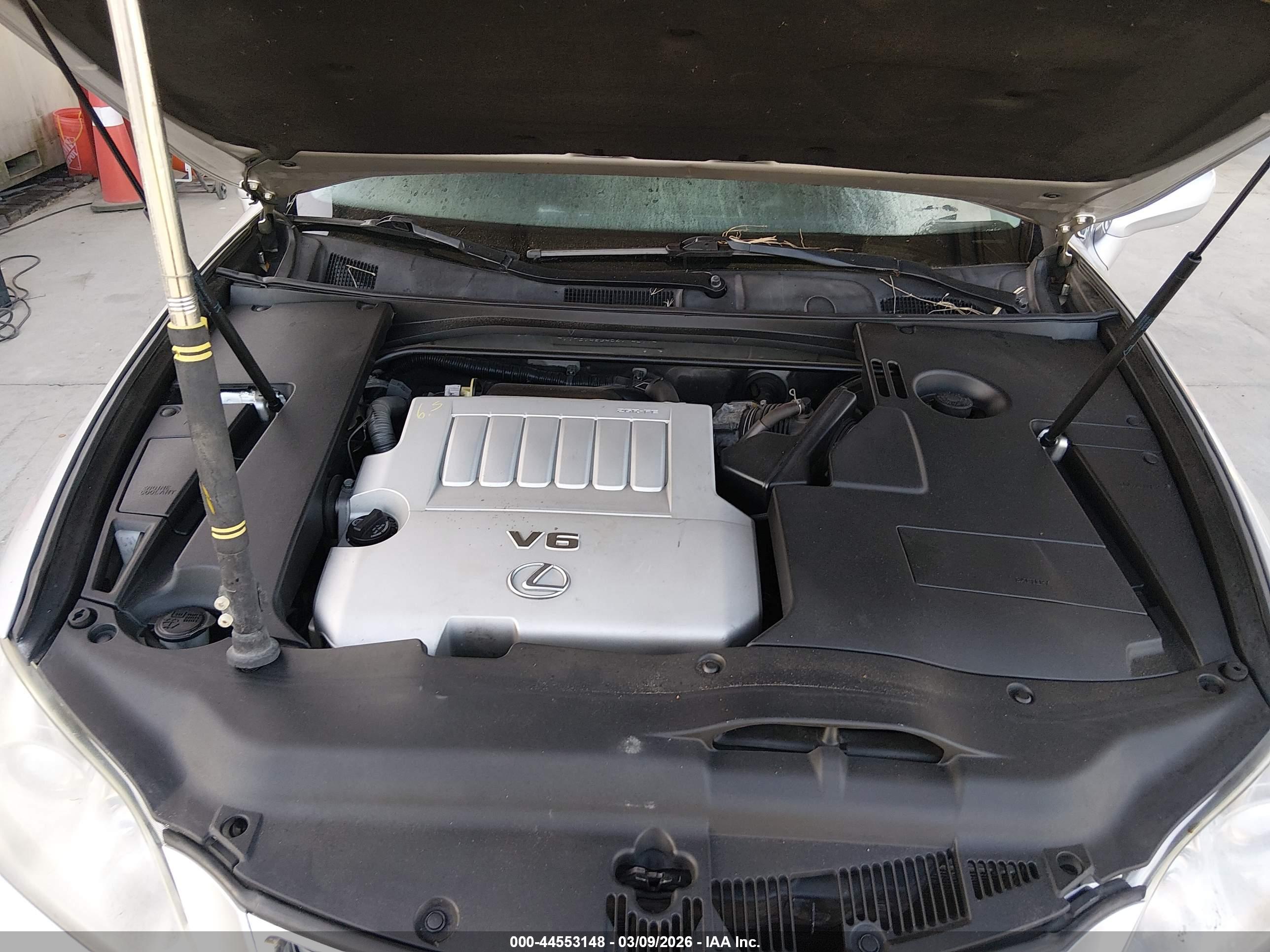 LEXUS ES image 10