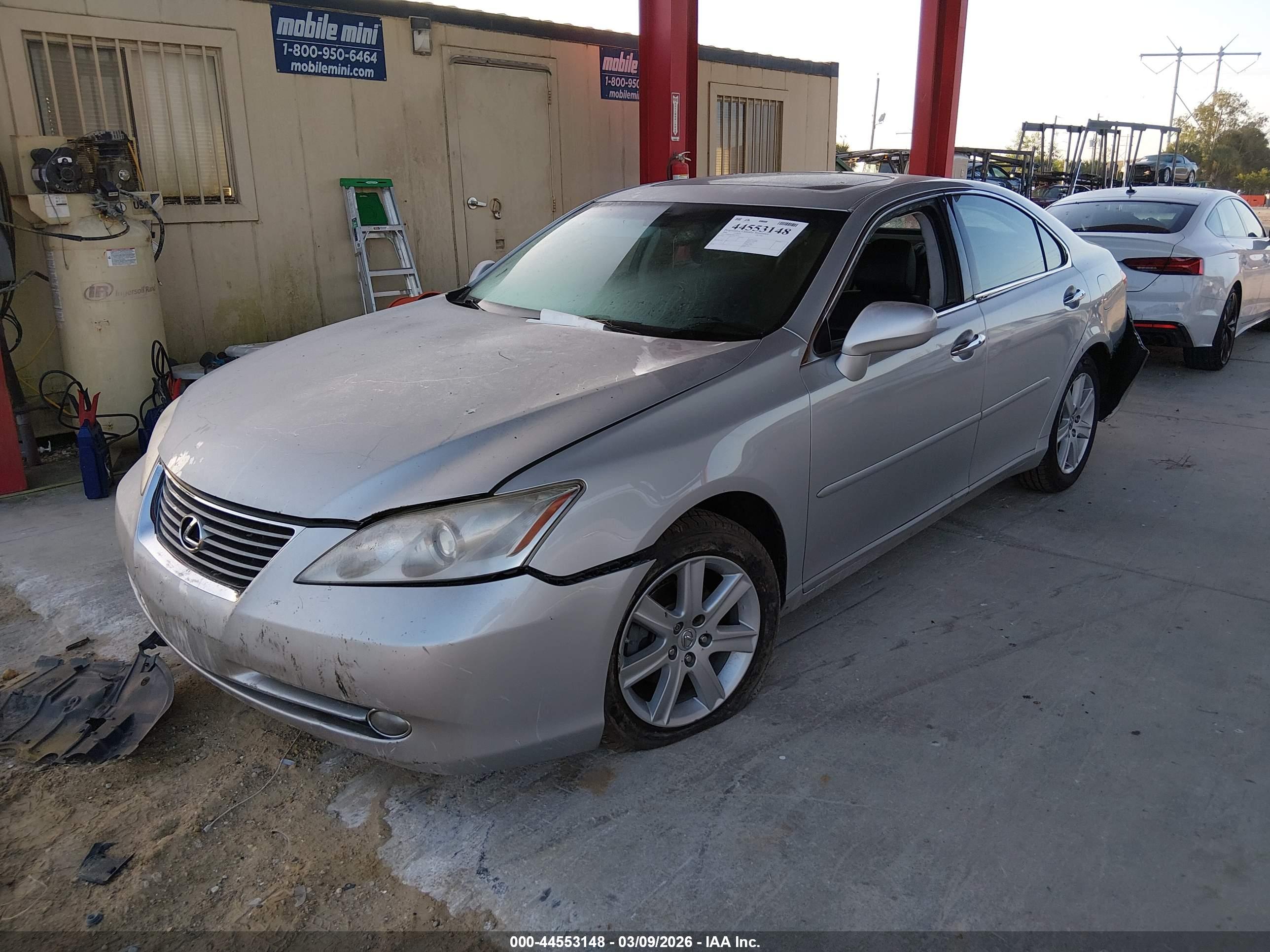 LEXUS ES image 2