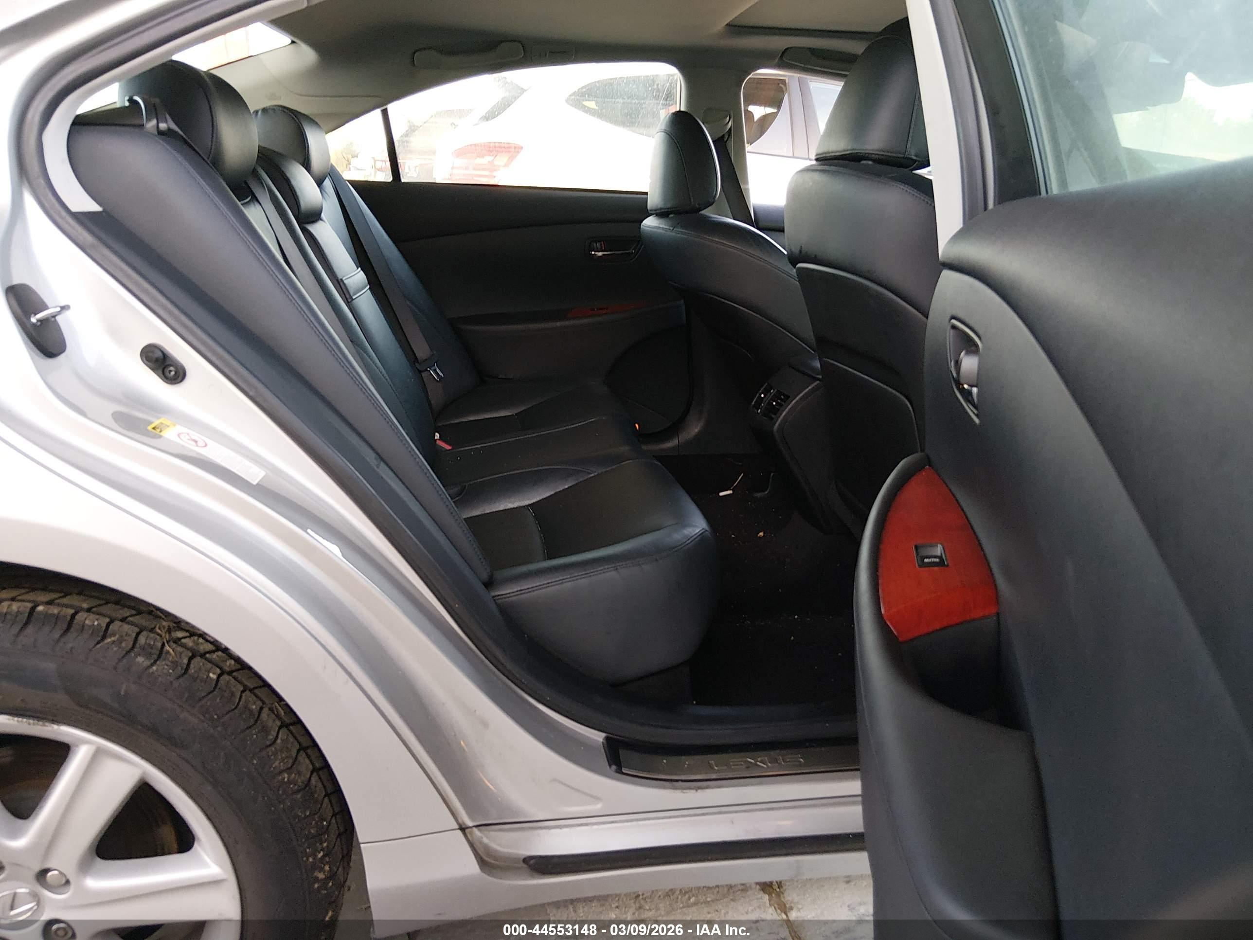 LEXUS ES image 8