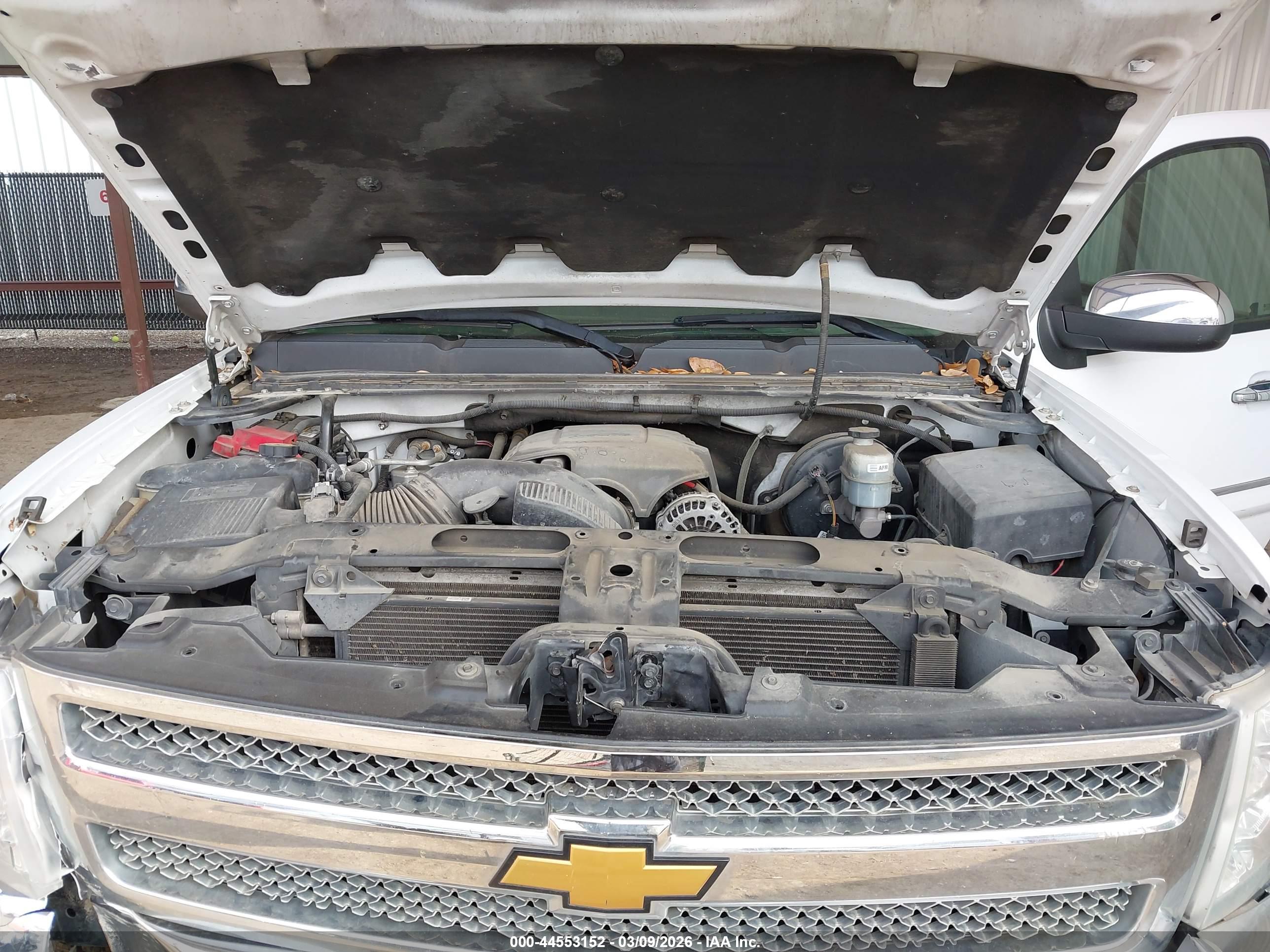 CHEVROLET SILVERADO image 10