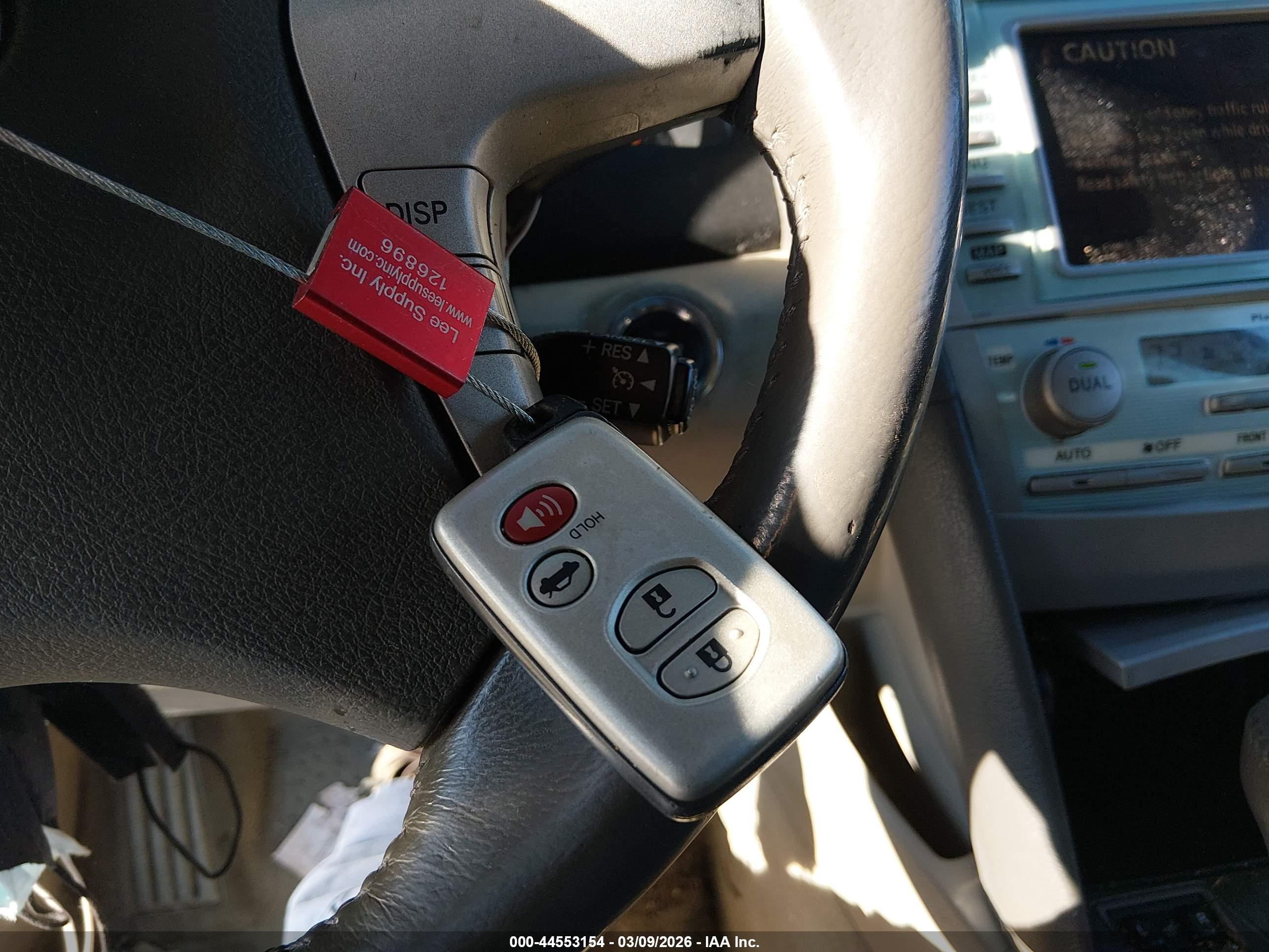 TOYOTA CAMRY image 11