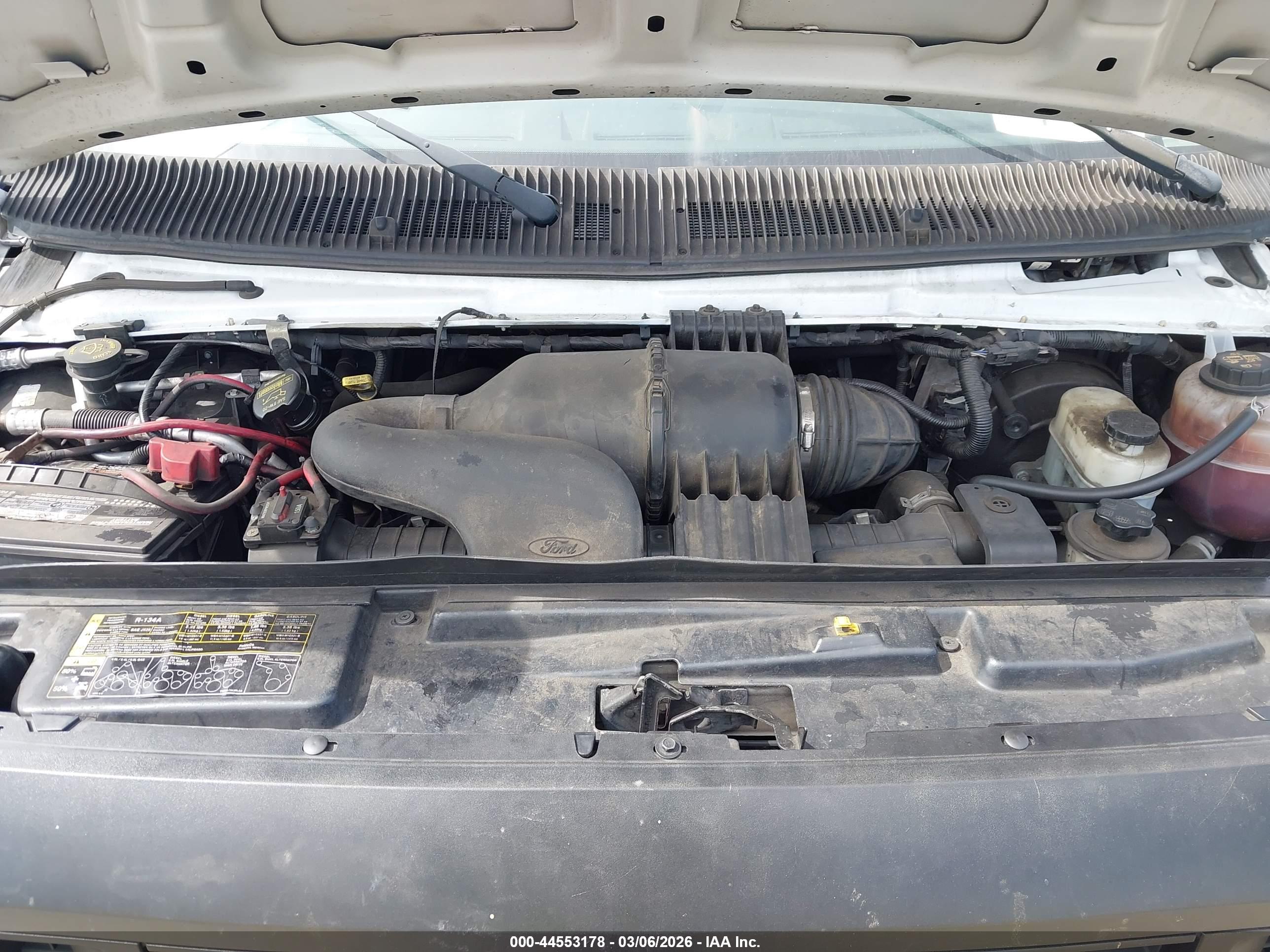 FORD E-250 image 10