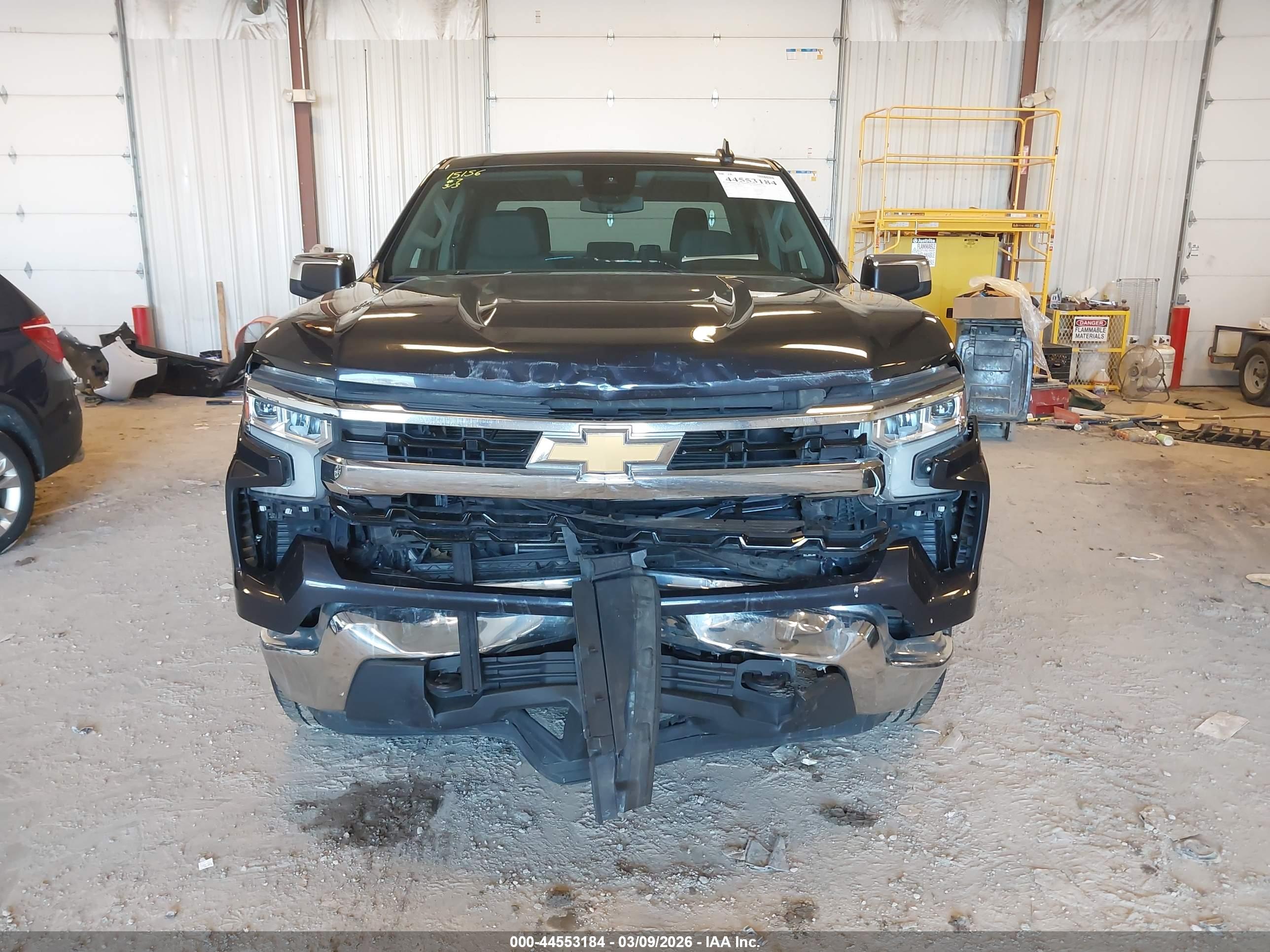 CHEVROLET SILVERADO image 6
