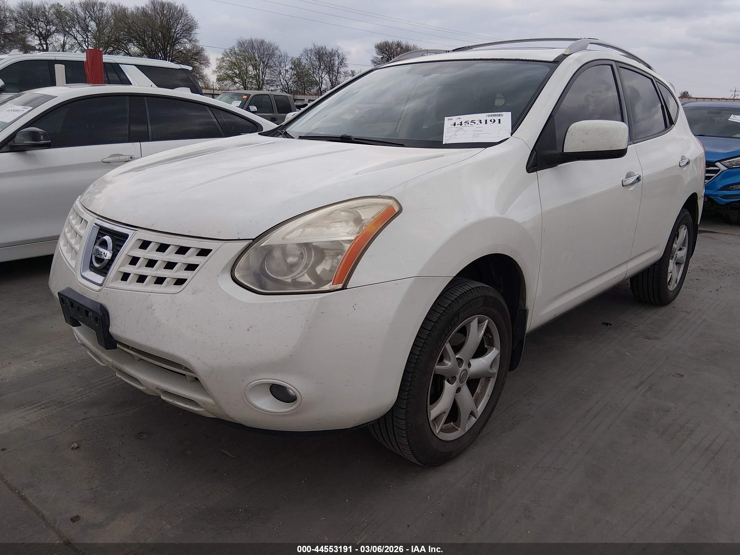 NISSAN ROGUE image 2