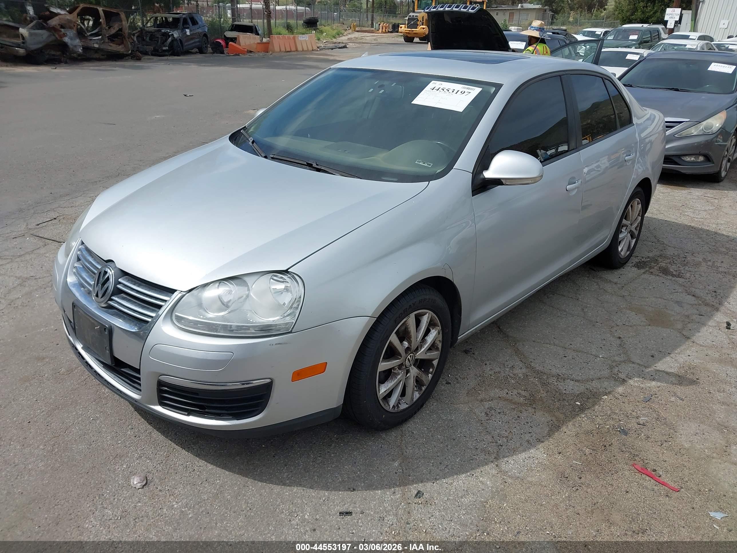 VOLKSWAGEN JETTA image 2