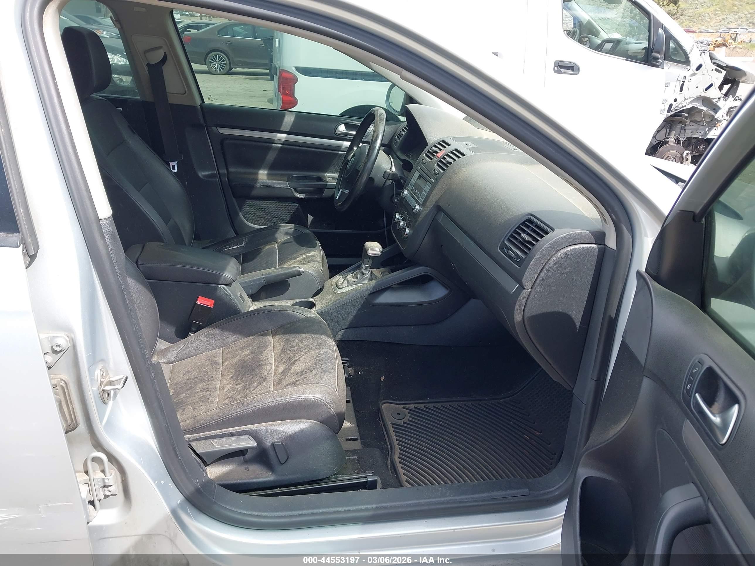 VOLKSWAGEN JETTA image 5